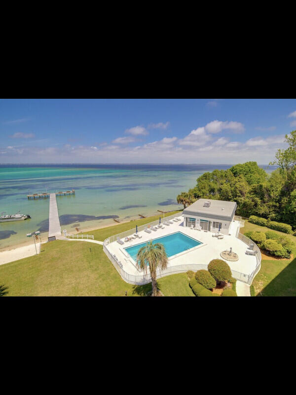 VALENCIA CONDO - Residential