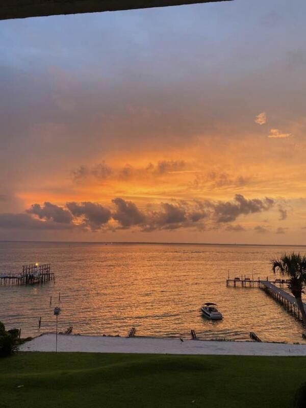 VALENCIA CONDO - Residential