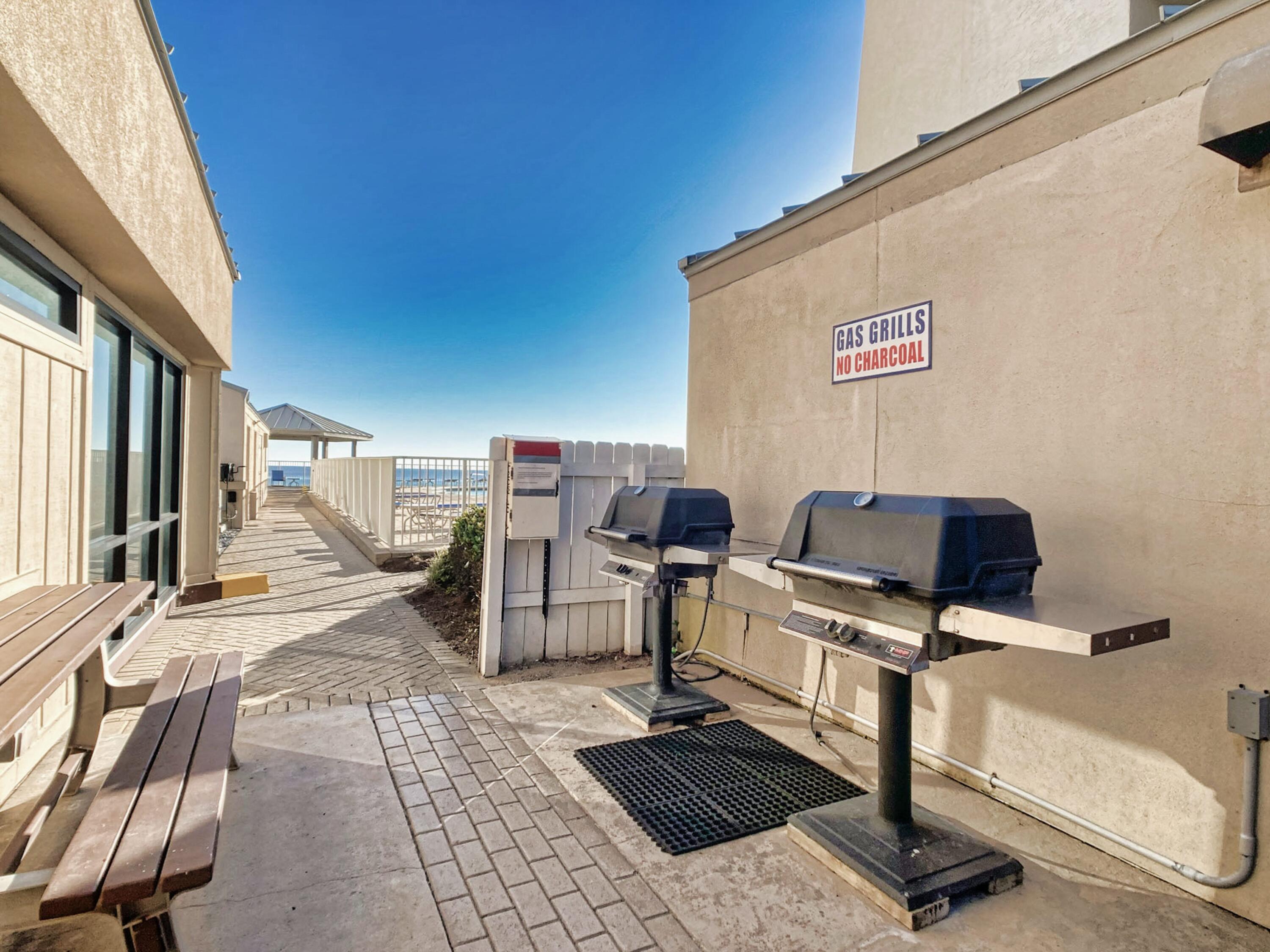 BEACH HOUSE CONDO PH 1 - Residential