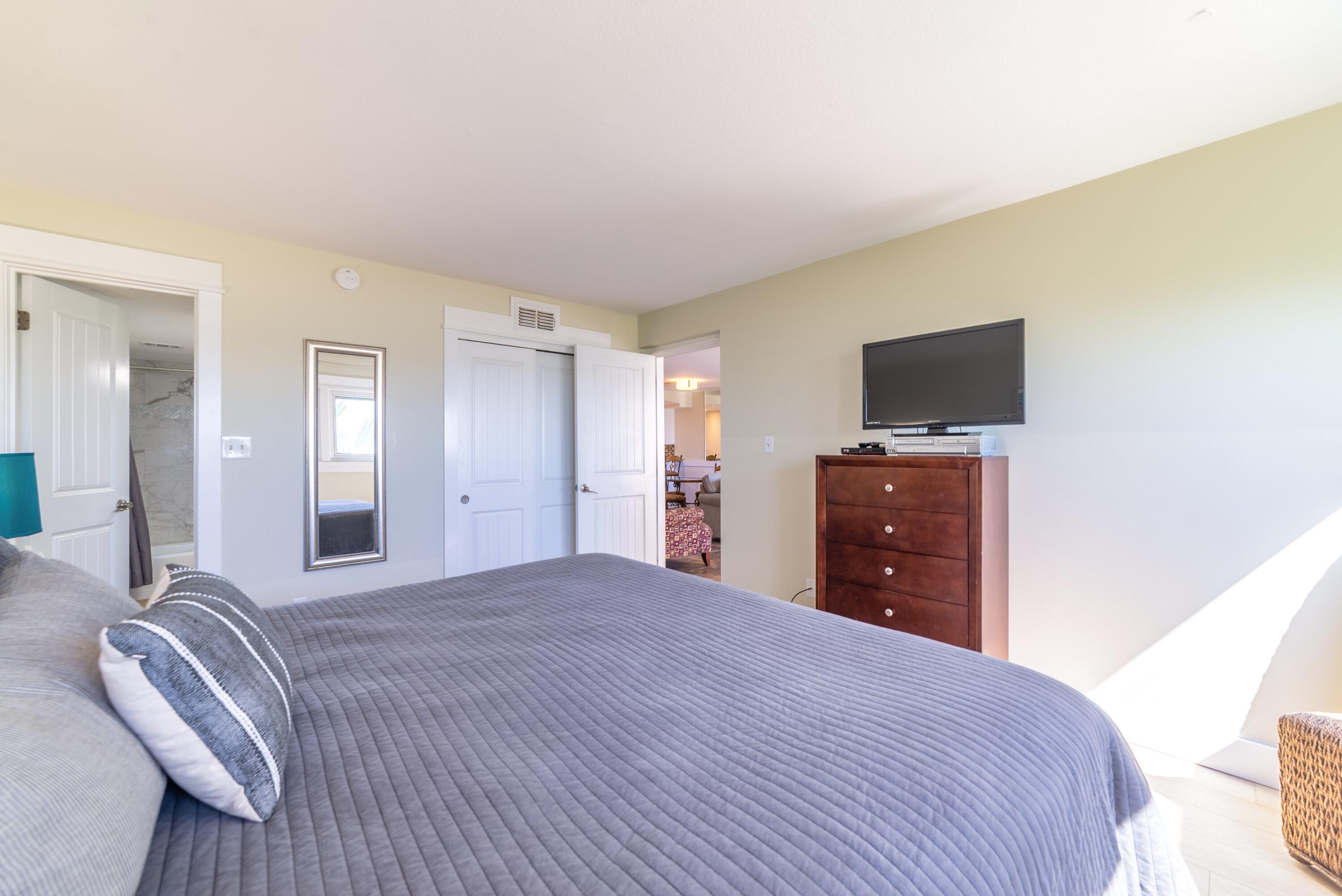 BEACH HOUSE CONDO PH 1 - Residential