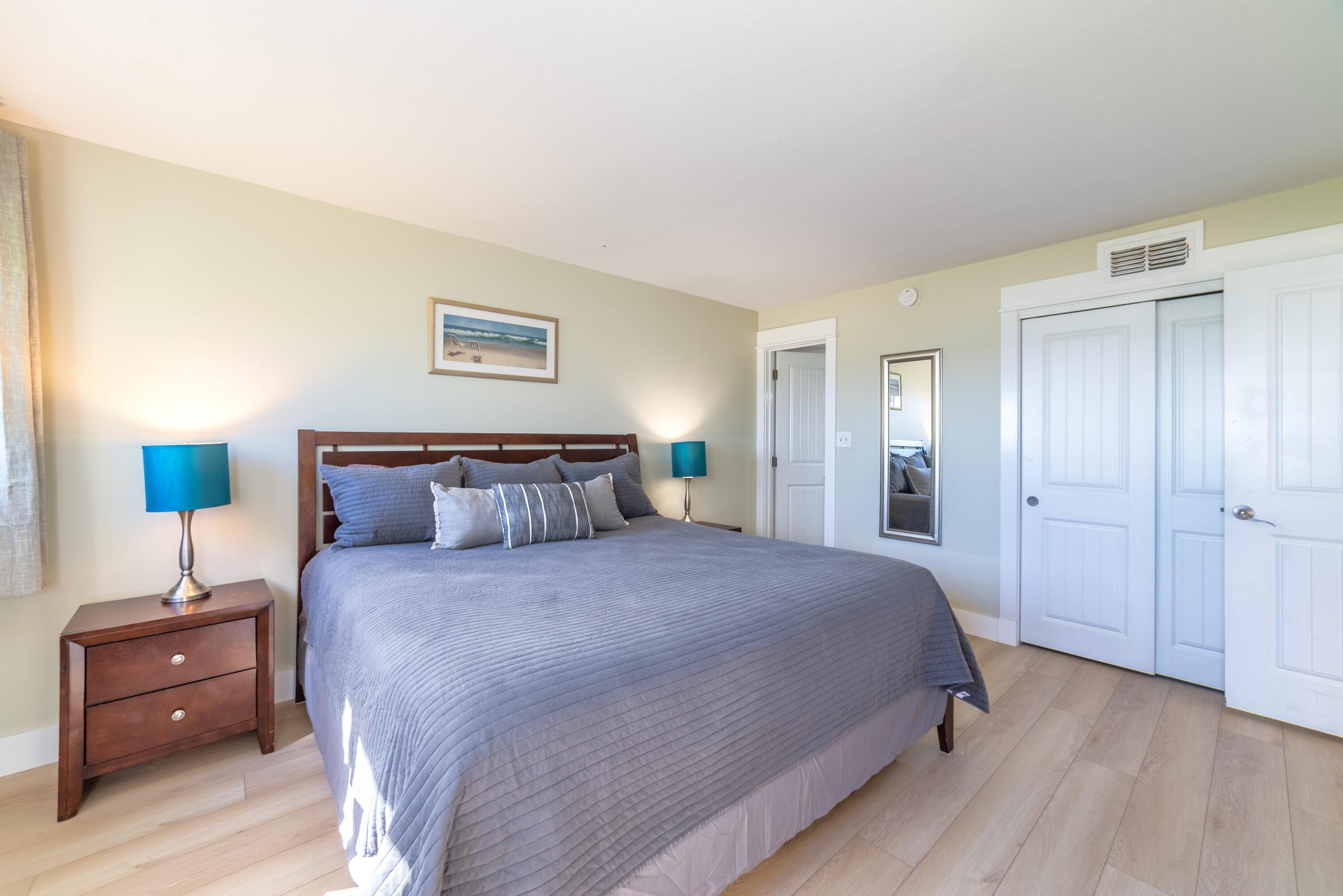 BEACH HOUSE CONDO PH 1 - Residential