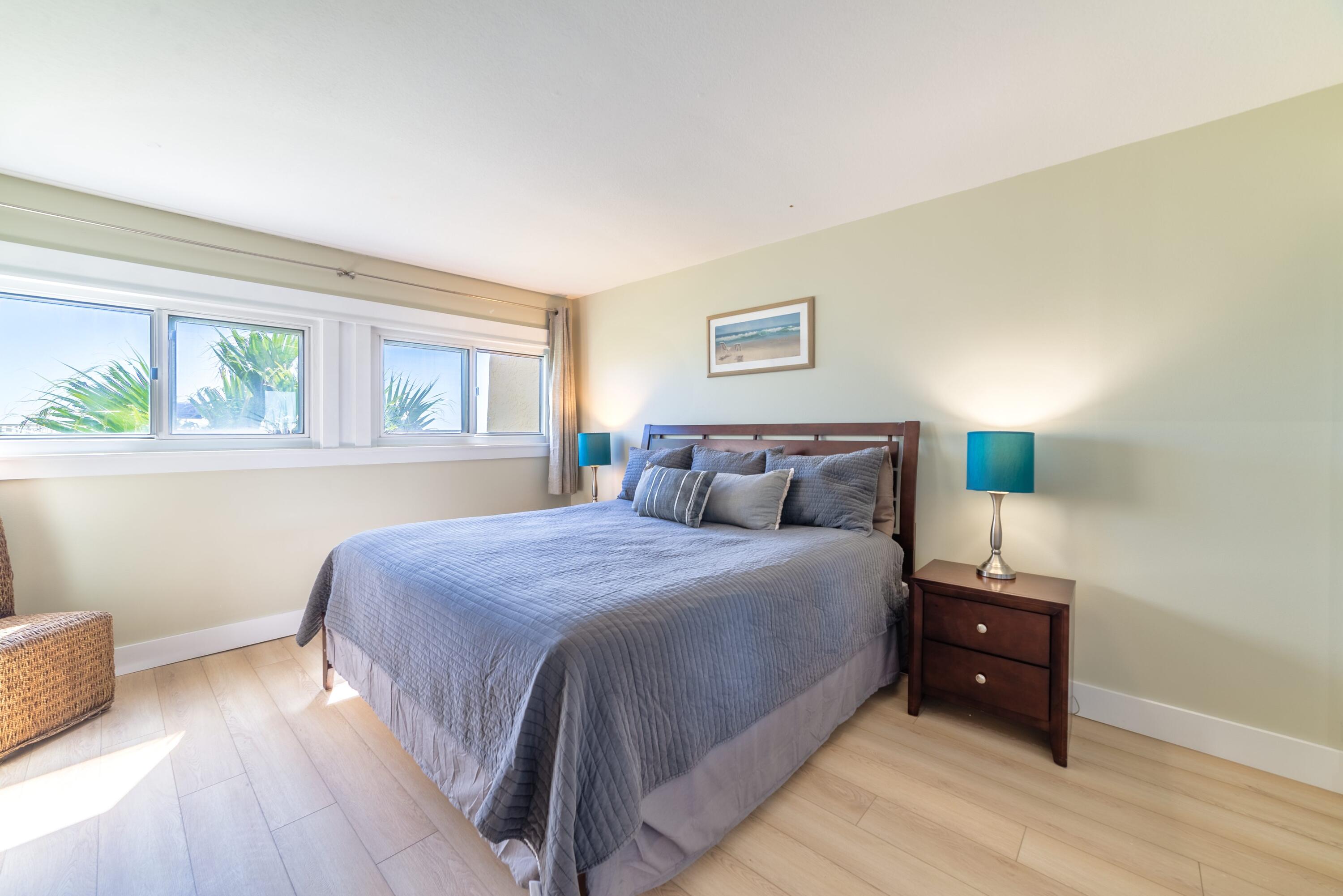 BEACH HOUSE CONDO PH 1 - Residential