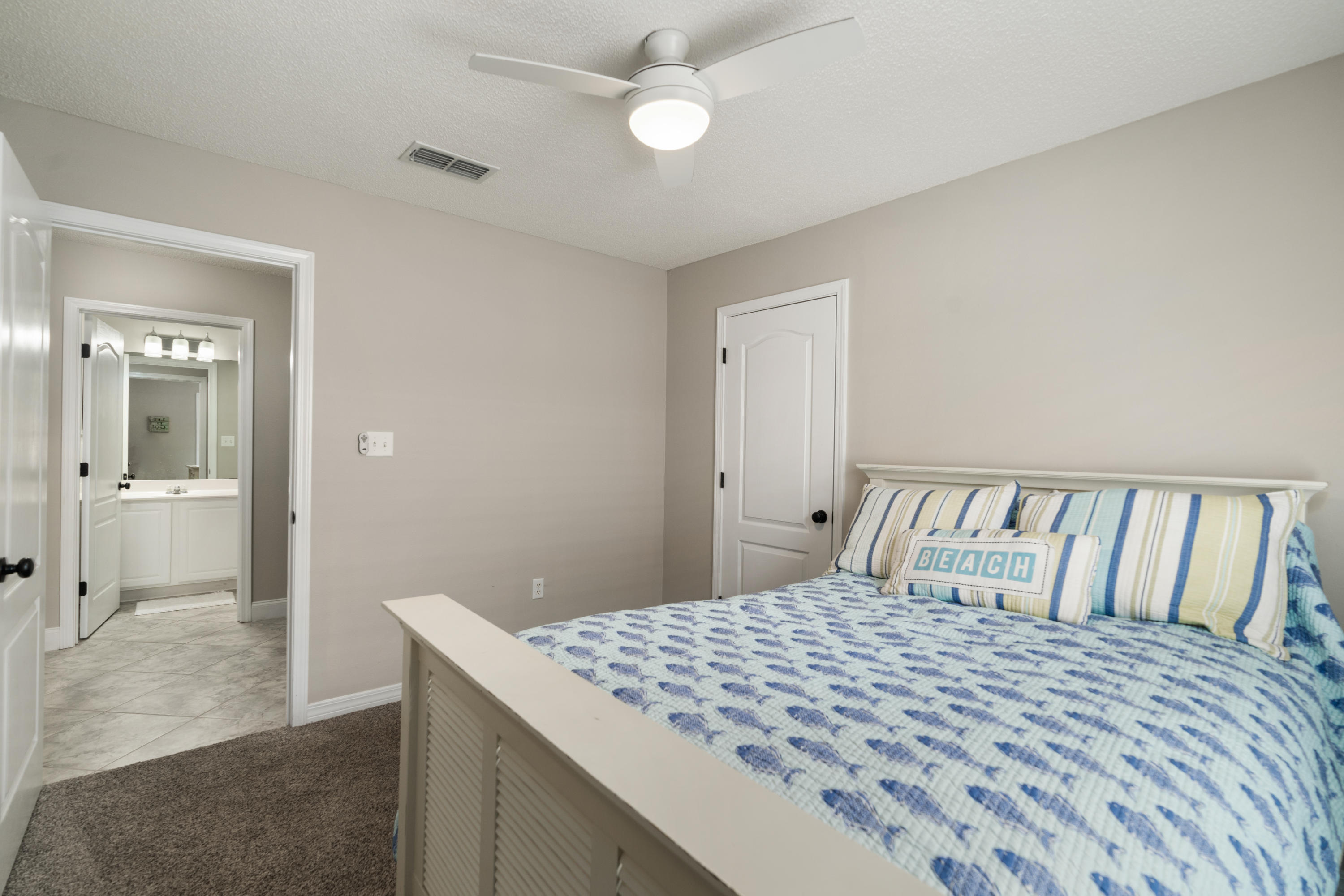 PARADISE RETREAT - Residential