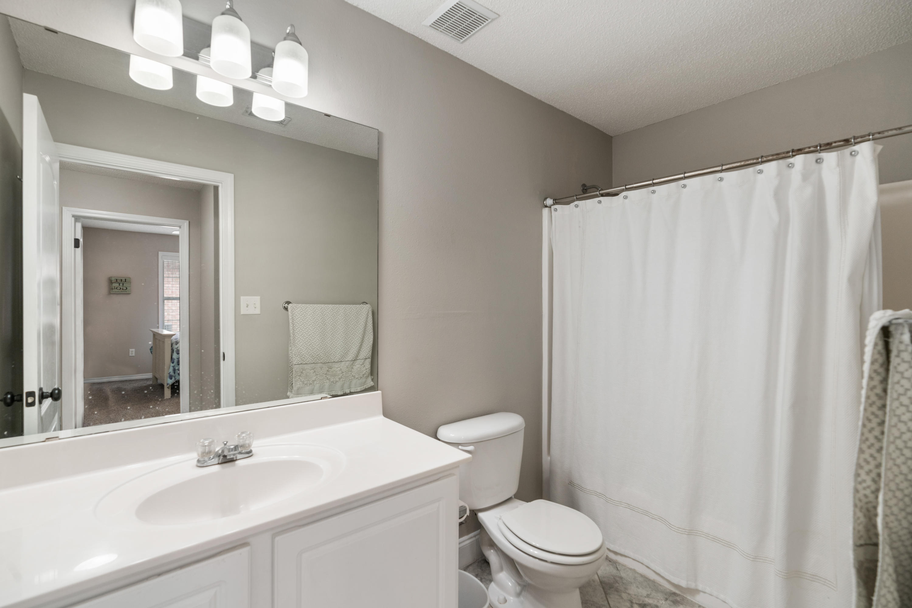 PARADISE RETREAT - Residential