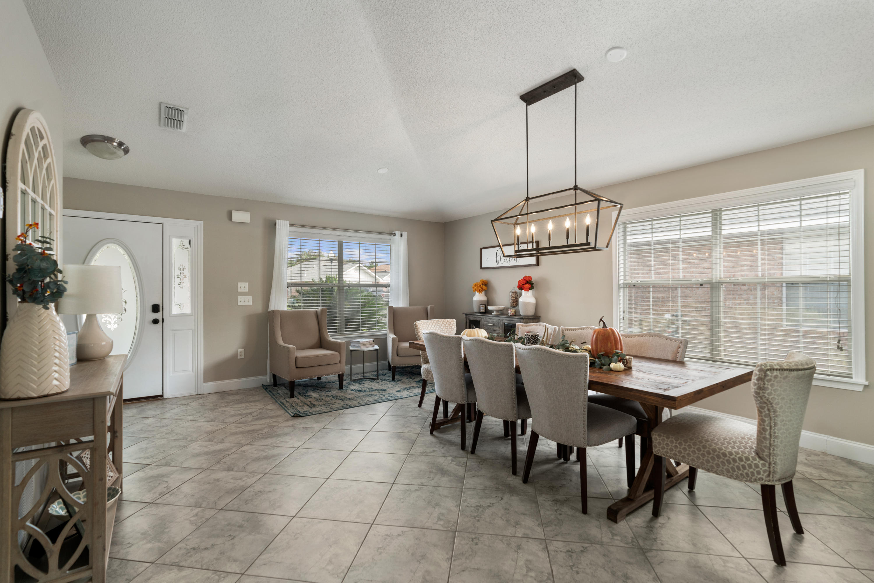 PARADISE RETREAT - Residential