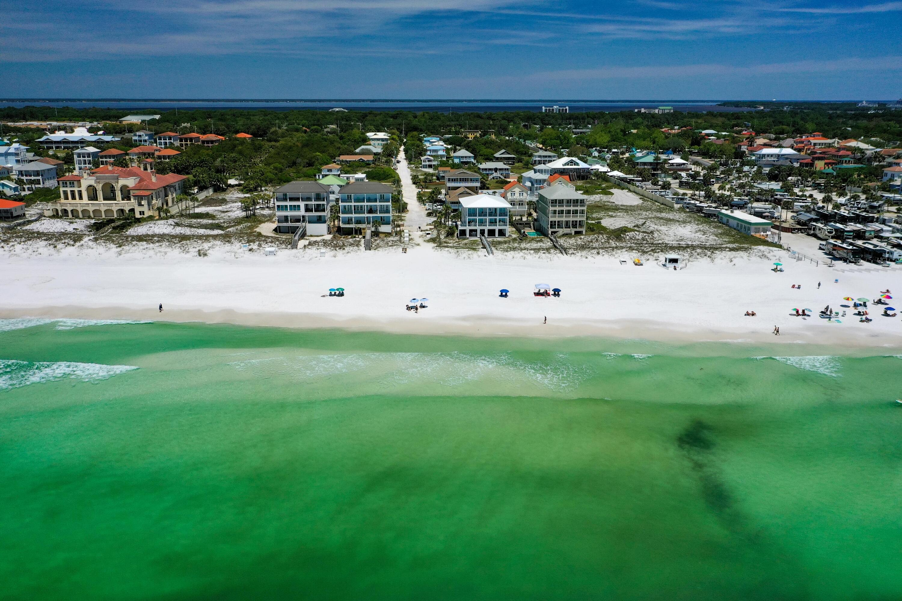 TANG-O-MAR S/D UNREC - Residential