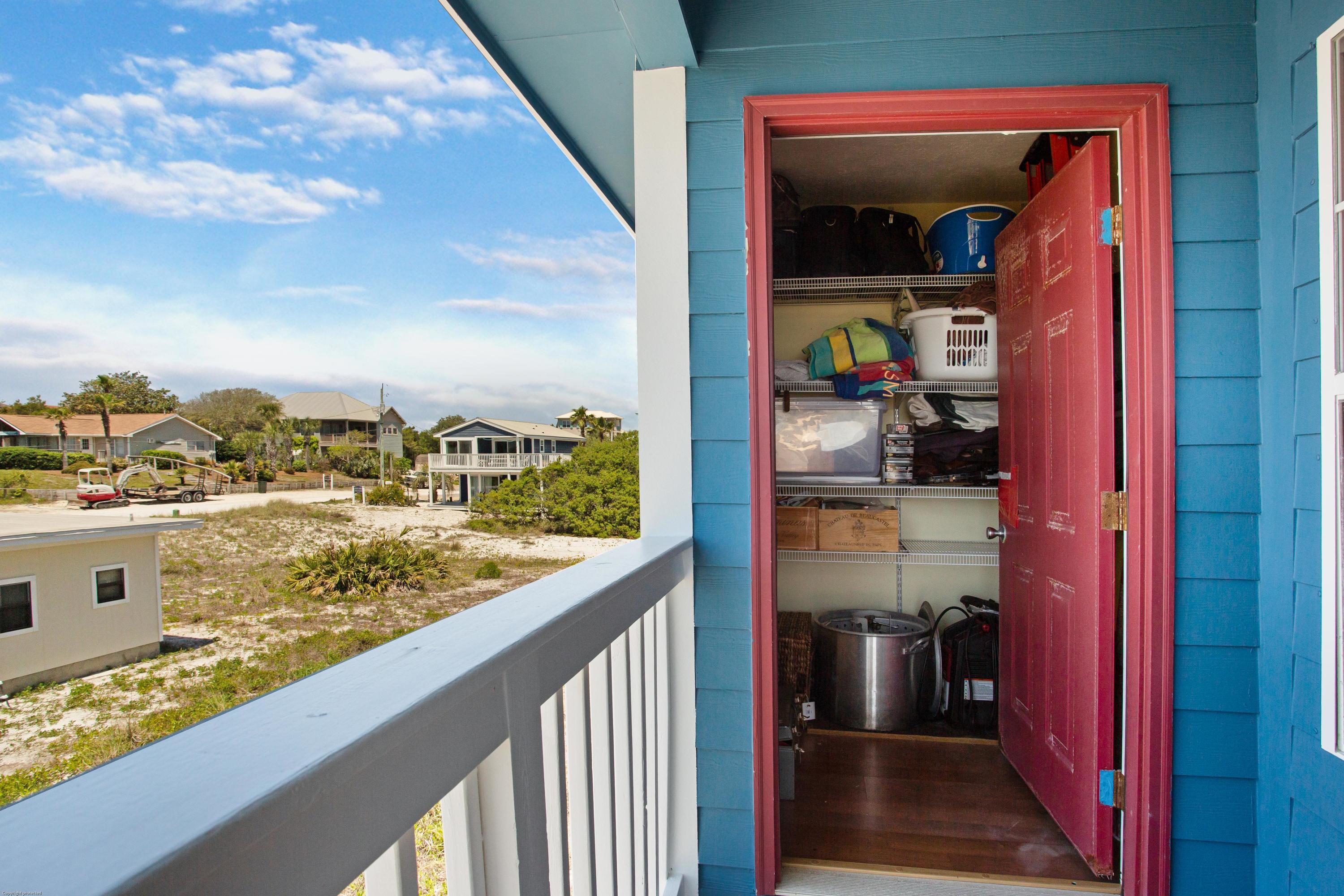 TANG-O-MAR S/D UNREC - Residential