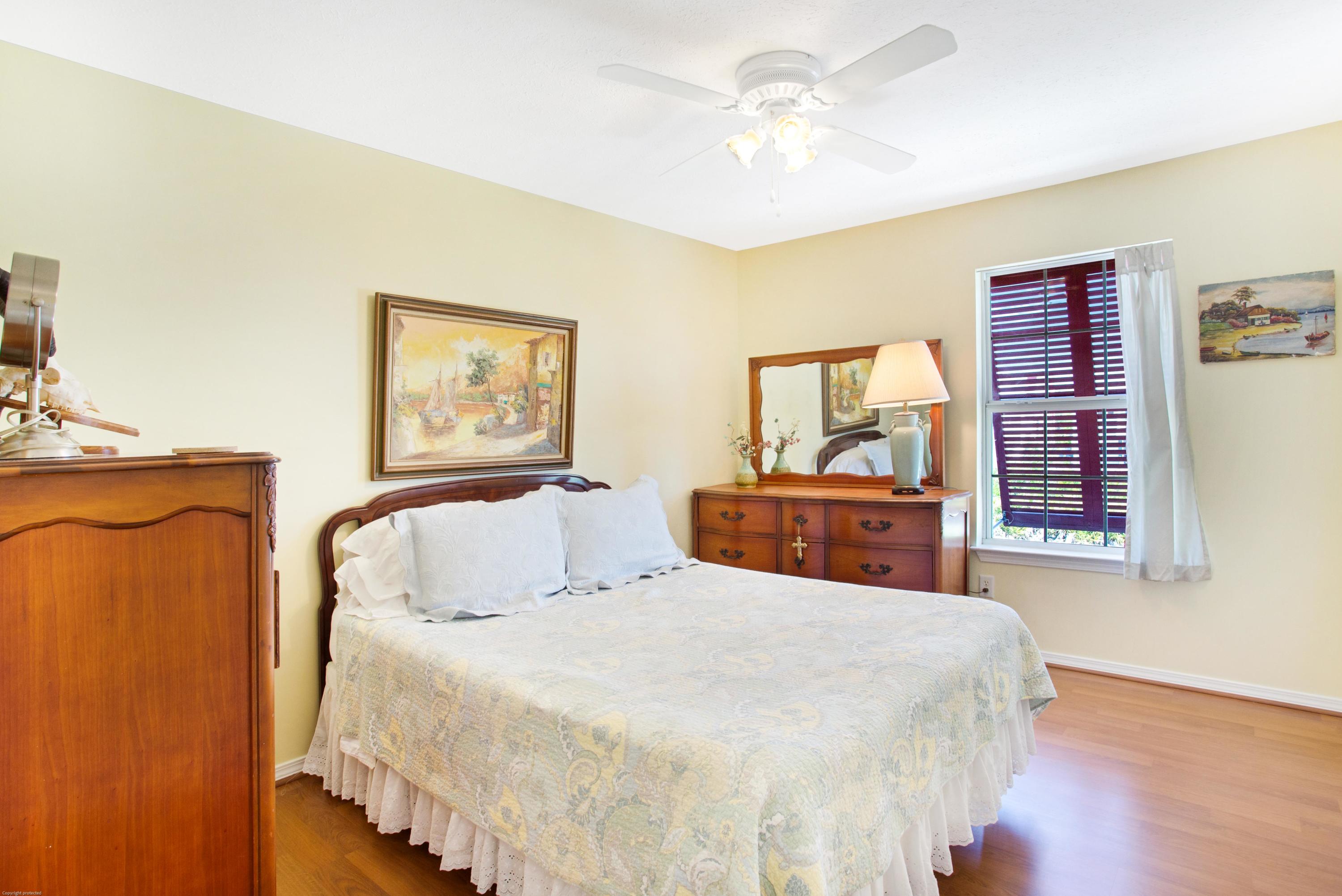 TANG-O-MAR S/D UNREC - Residential