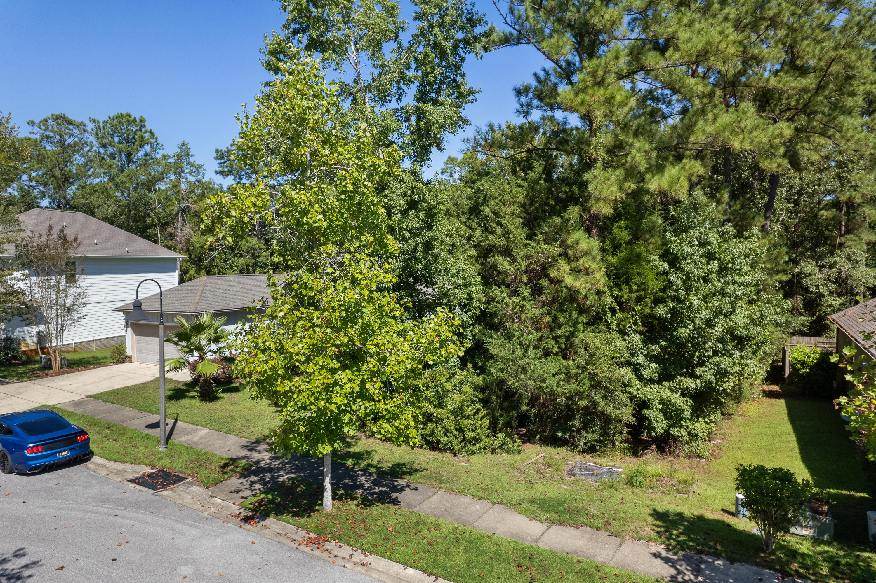 LAGRANGE LANDING - Land