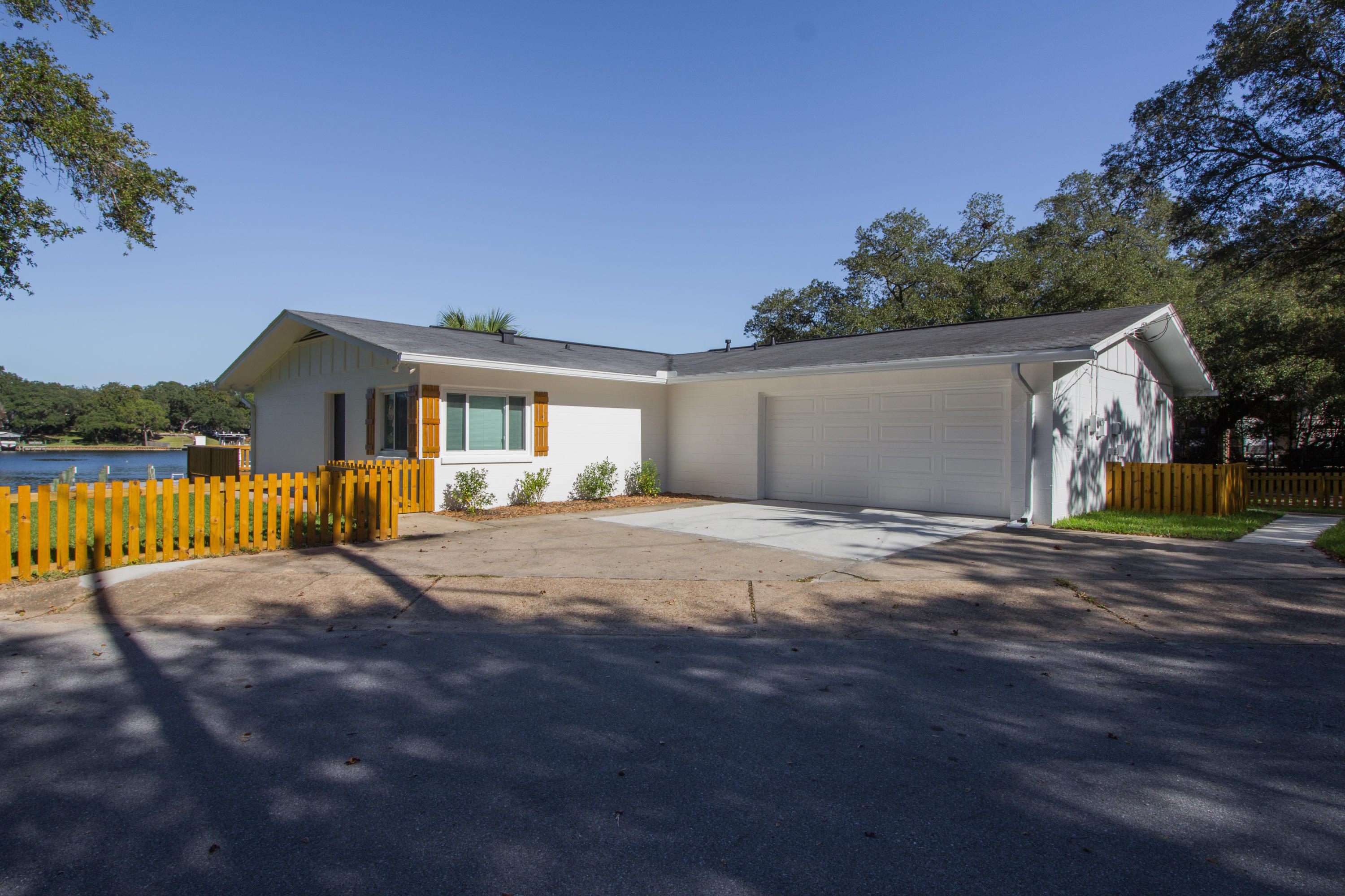 BAYOU WOODS 3RD ADDN - Residential