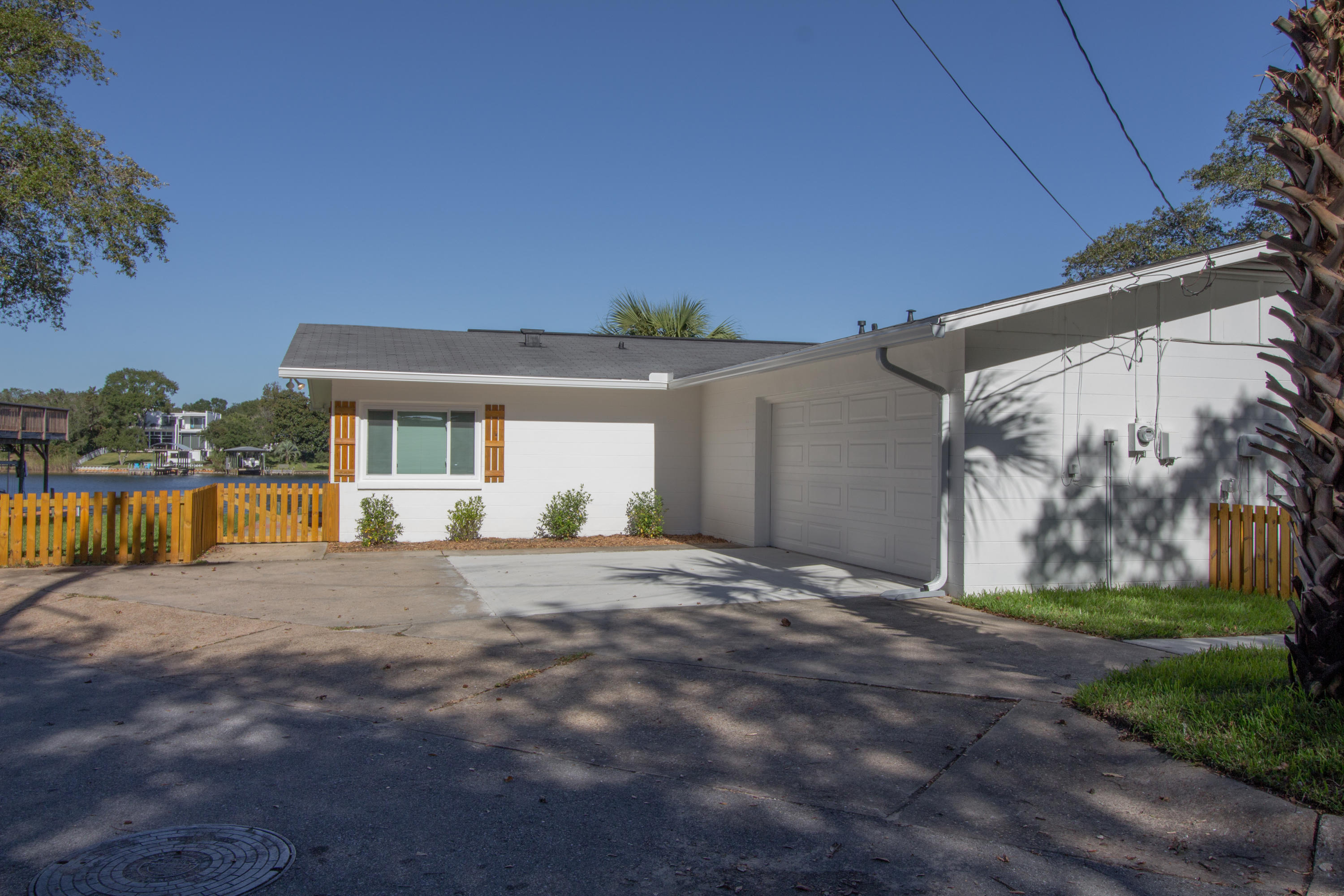 BAYOU WOODS 3RD ADDN - Residential