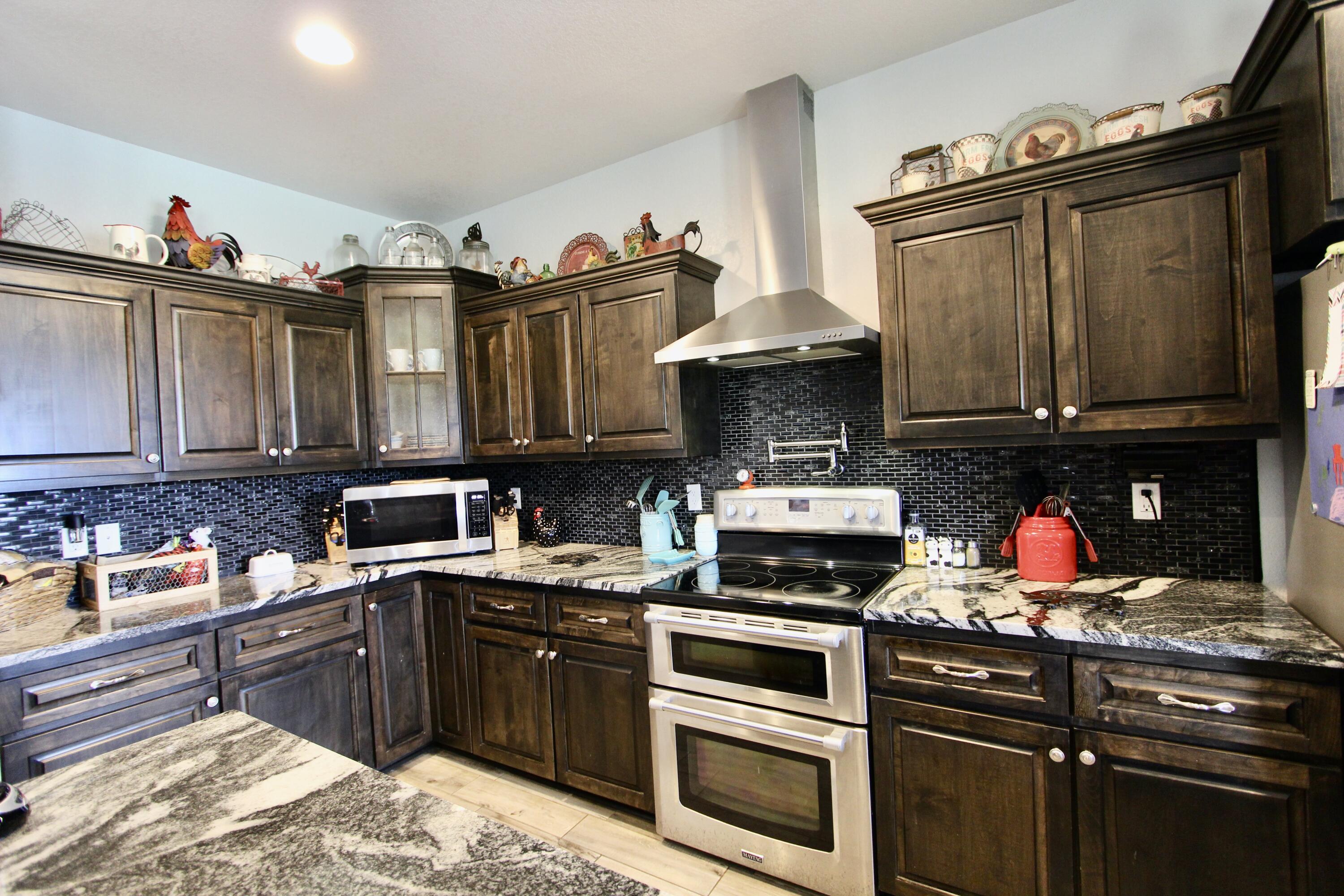 NORTH SUPERGROUP (221000.00) - Residential