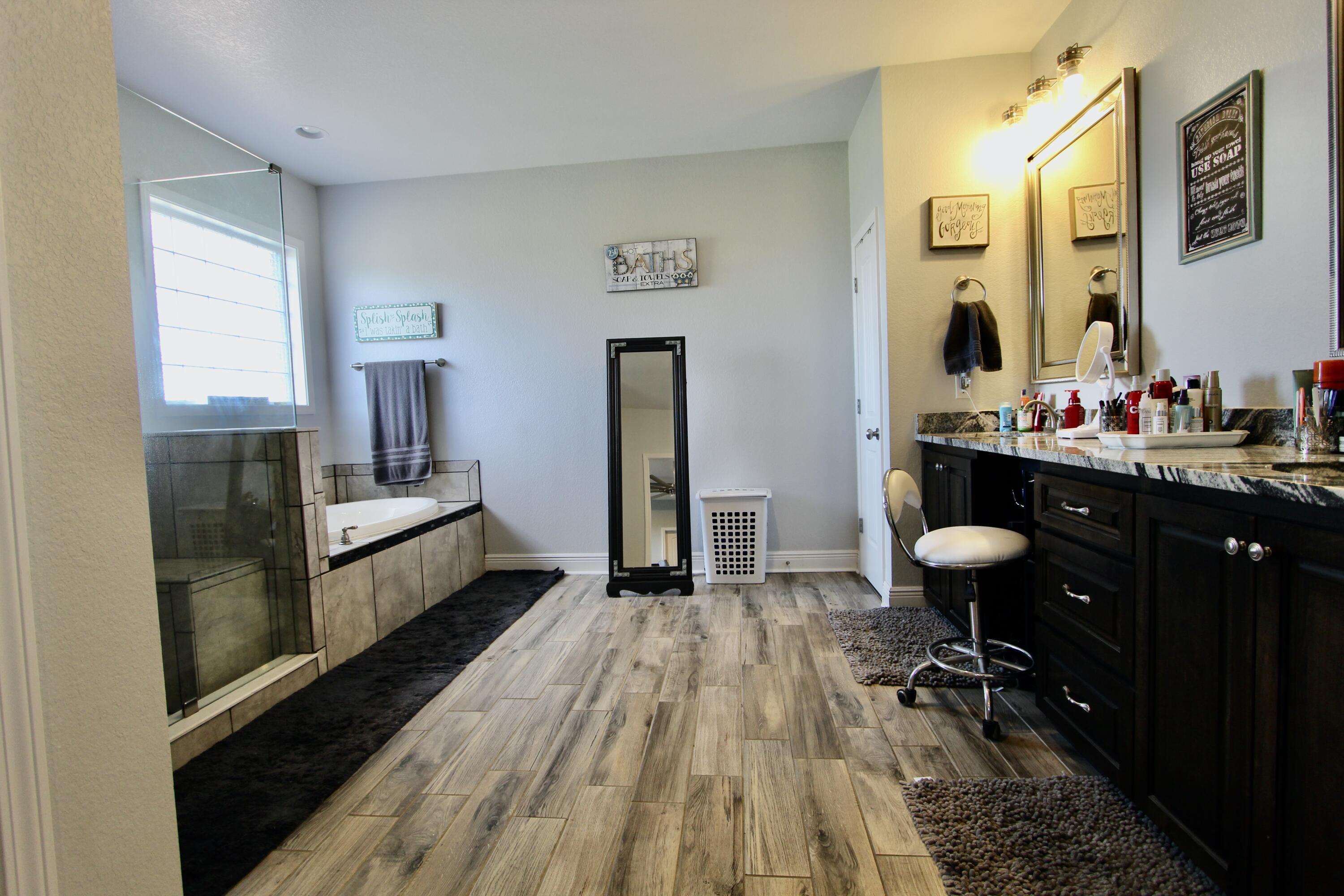 NORTH SUPERGROUP (221000.00) - Residential