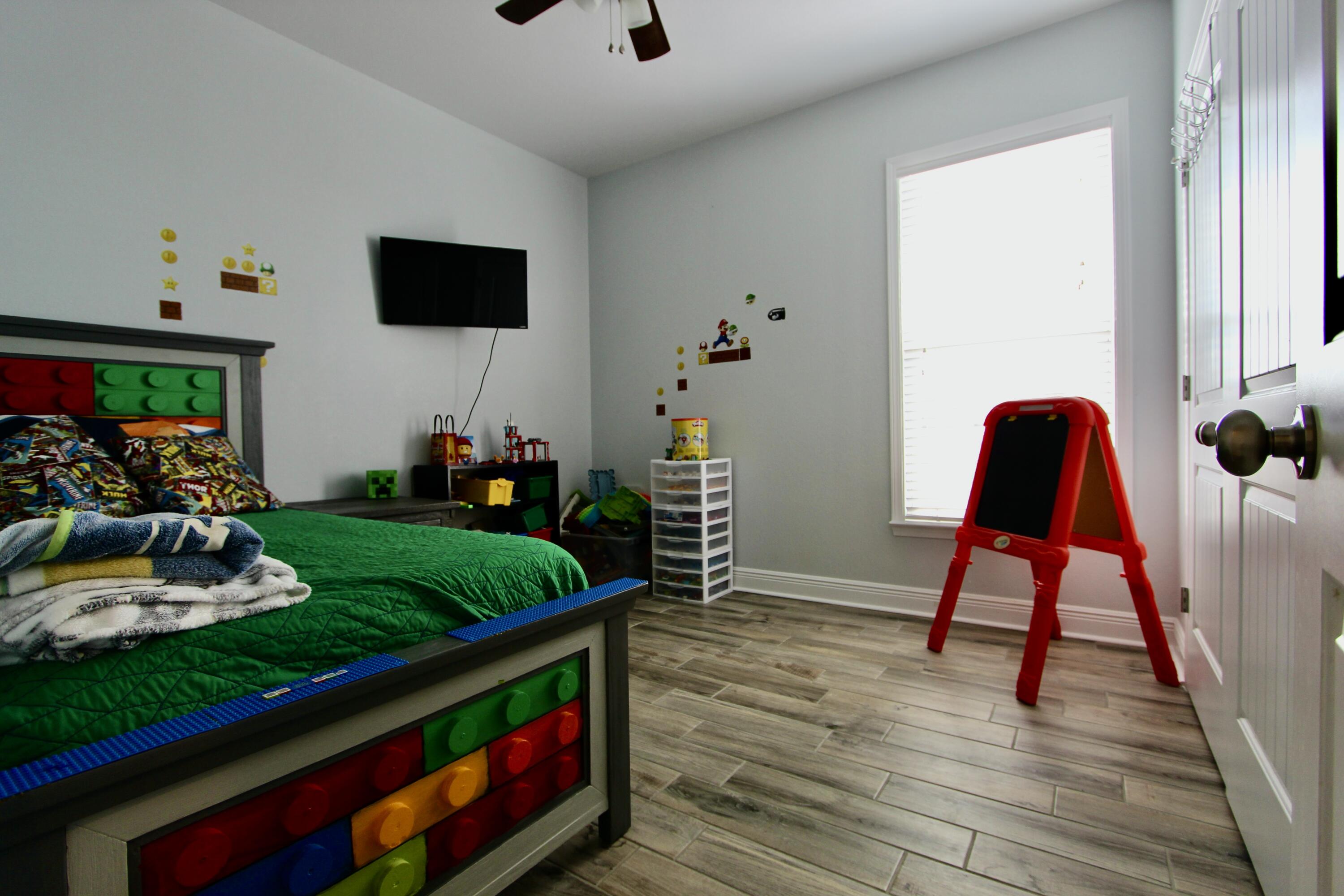 NORTH SUPERGROUP (221000.00) - Residential