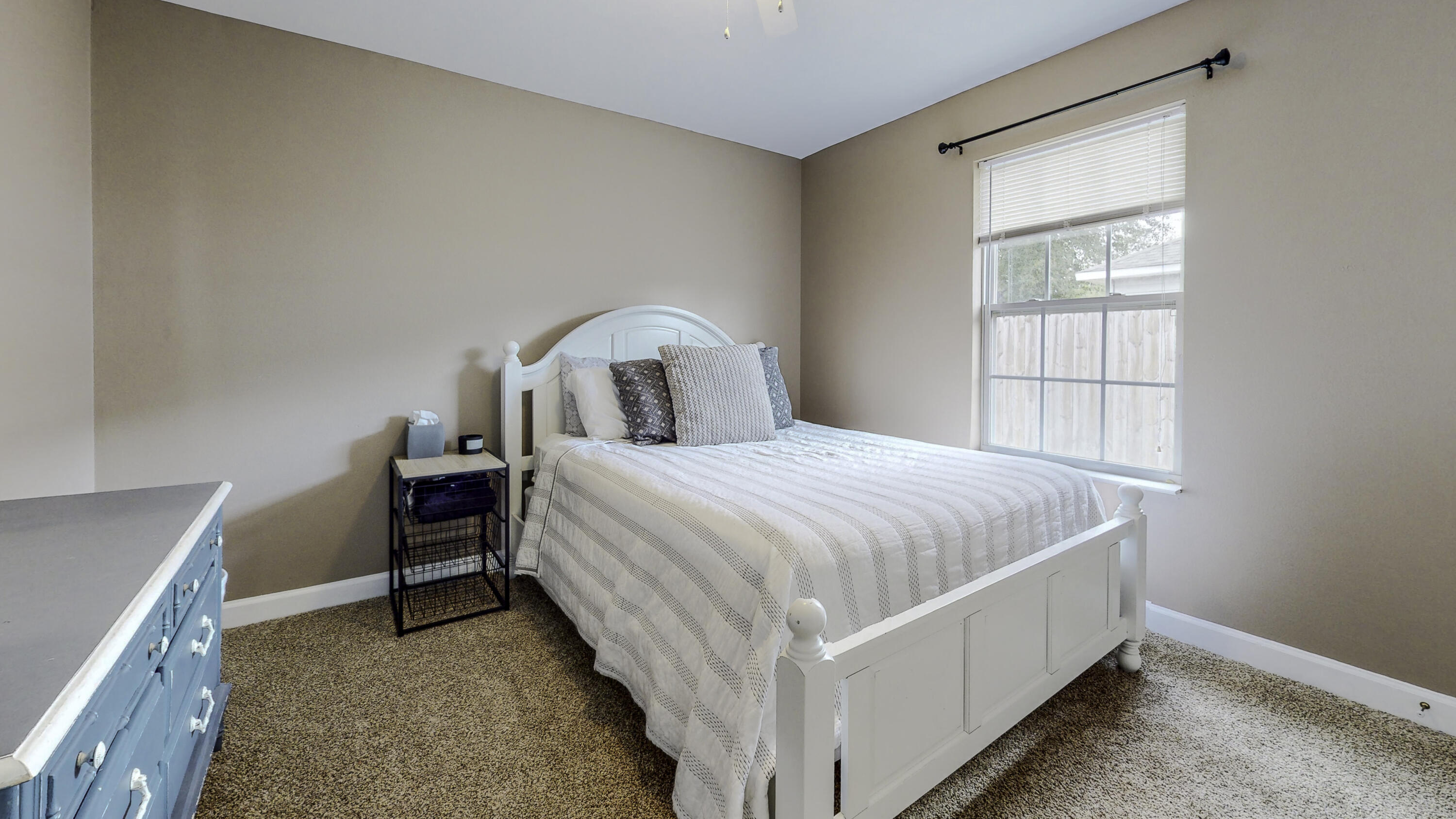 TRIPLE LAKES ESTATES - Residential