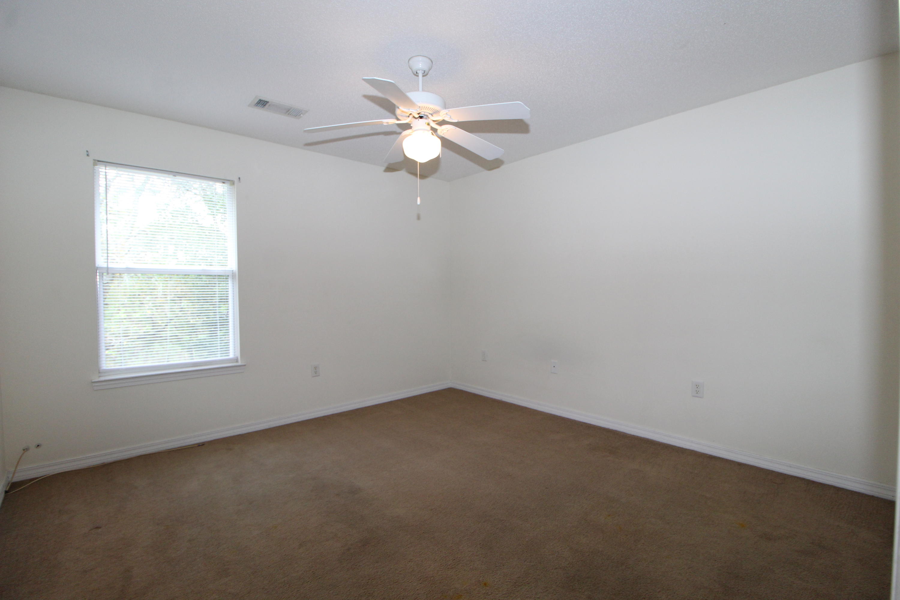 SANTA ROSA OAKS CONDOMINIUM - Residential