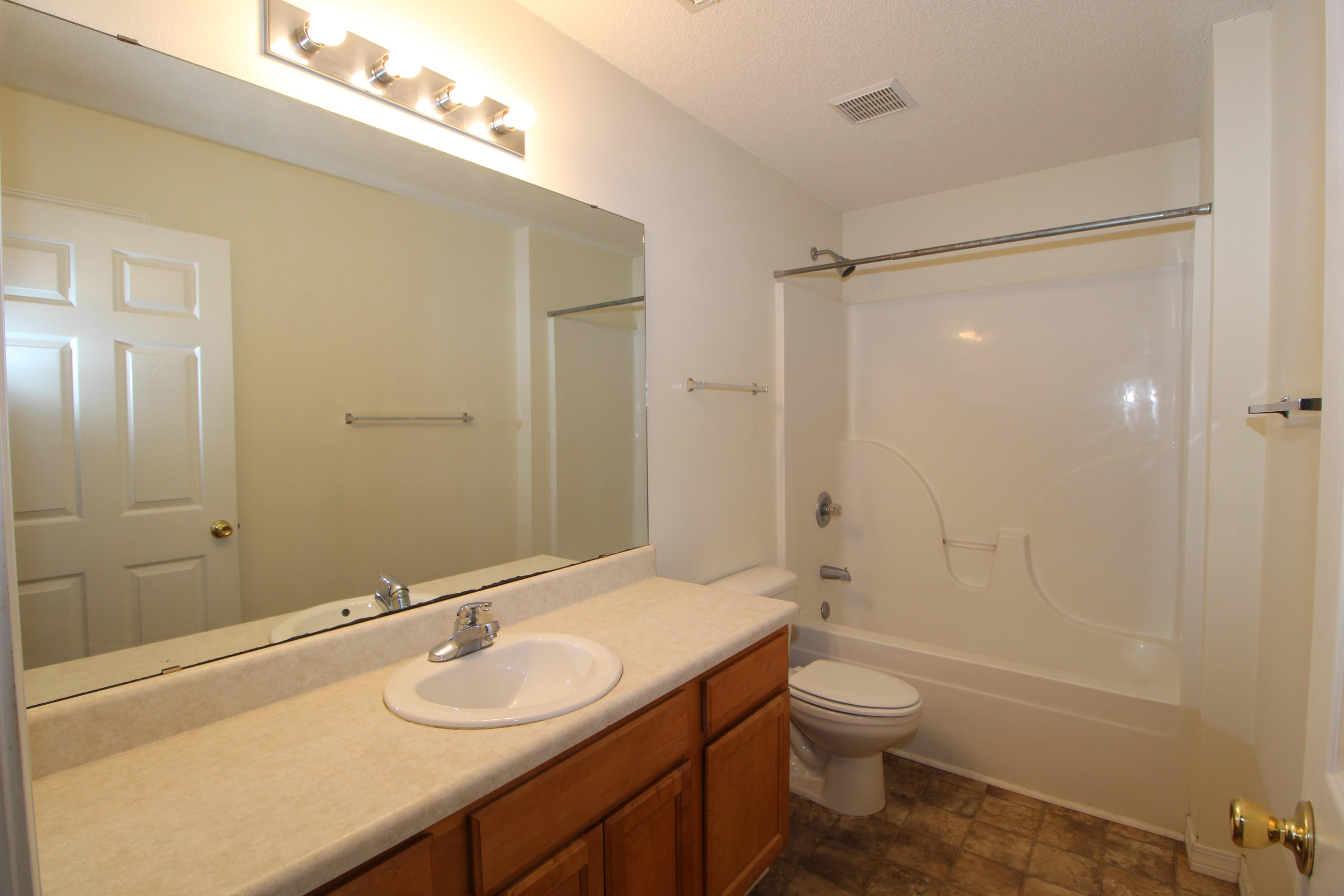 SANTA ROSA OAKS CONDOMINIUM - Residential