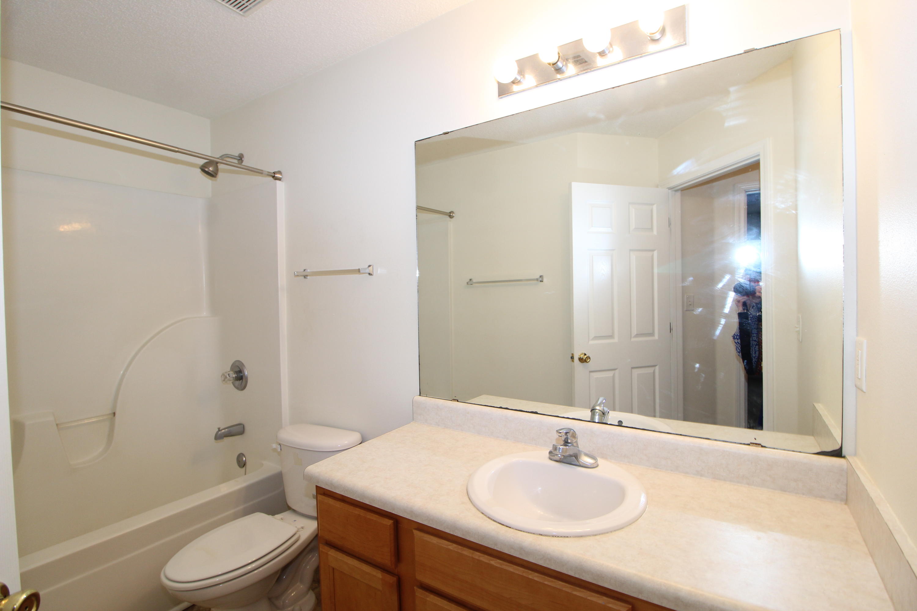 SANTA ROSA OAKS CONDOMINIUM - Residential