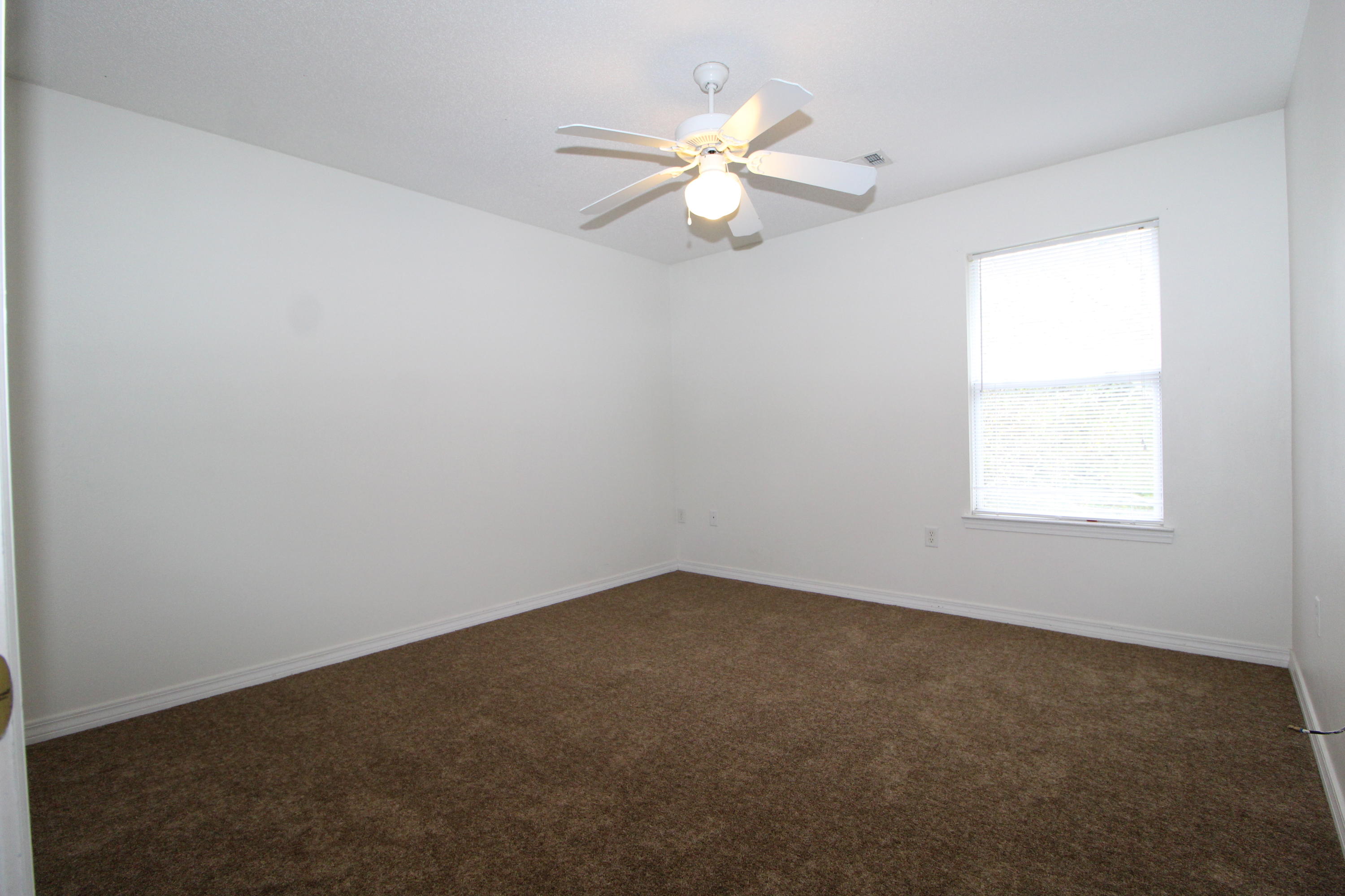 SANTA ROSA OAKS CONDOMINIUM - Residential