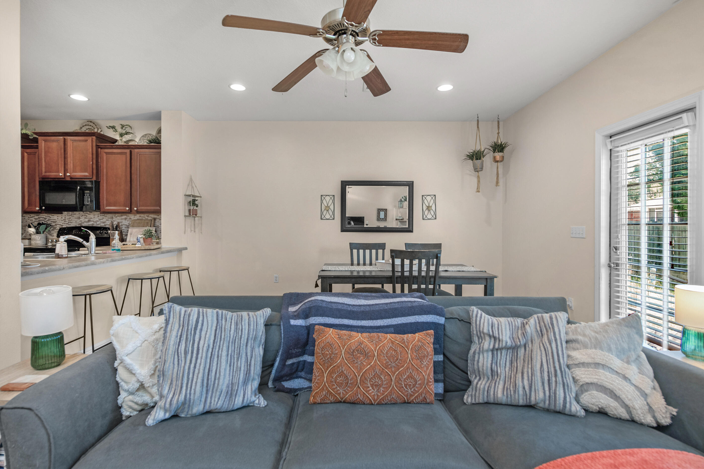 IRON HORSE T/H - Residential