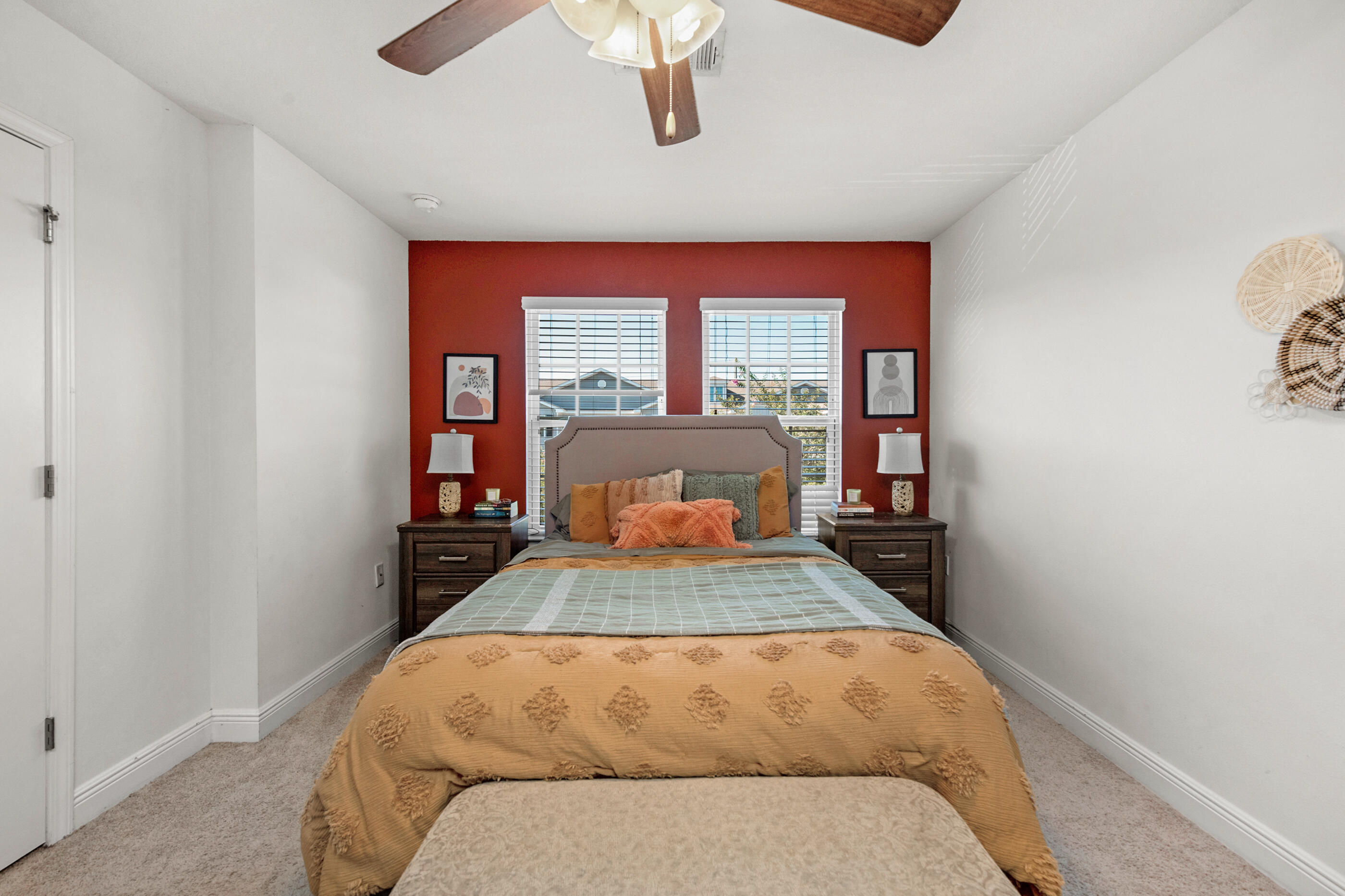 IRON HORSE T/H - Residential