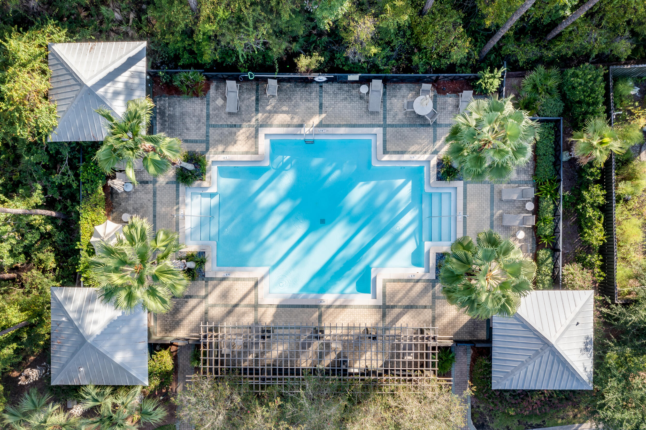 TREETOP VILLAGE - Residential