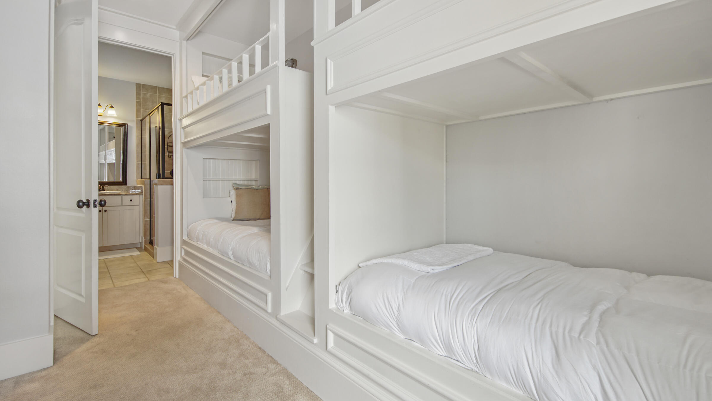 TREETOP VILLAGE - Residential