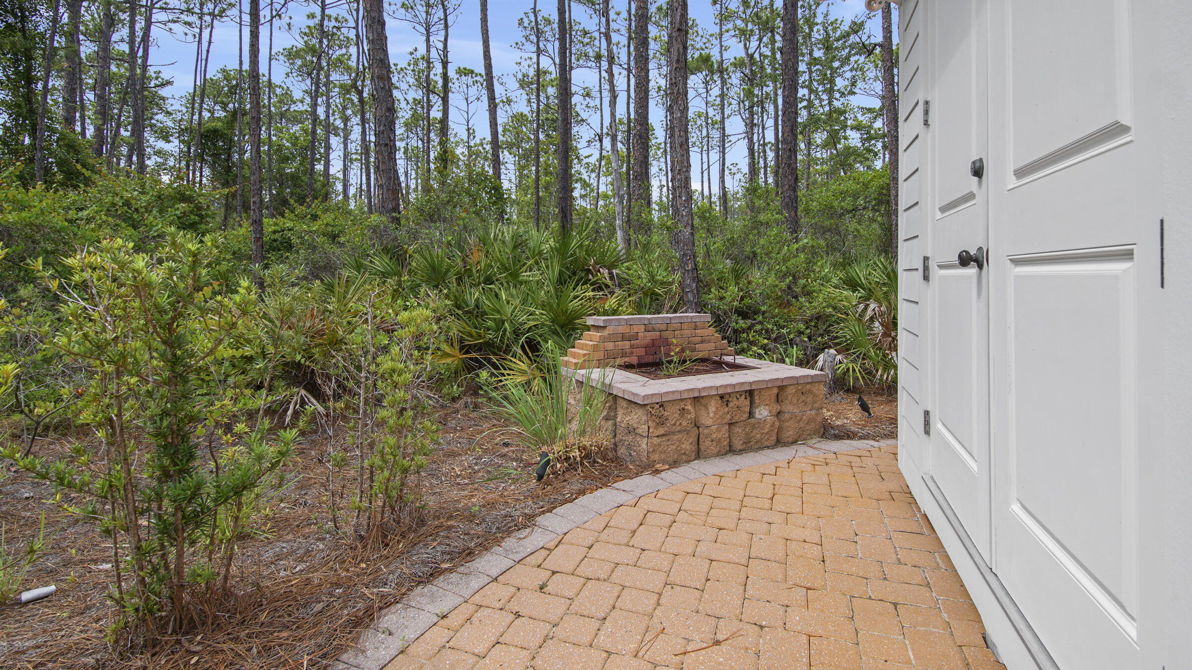 TREETOP VILLAGE - Residential