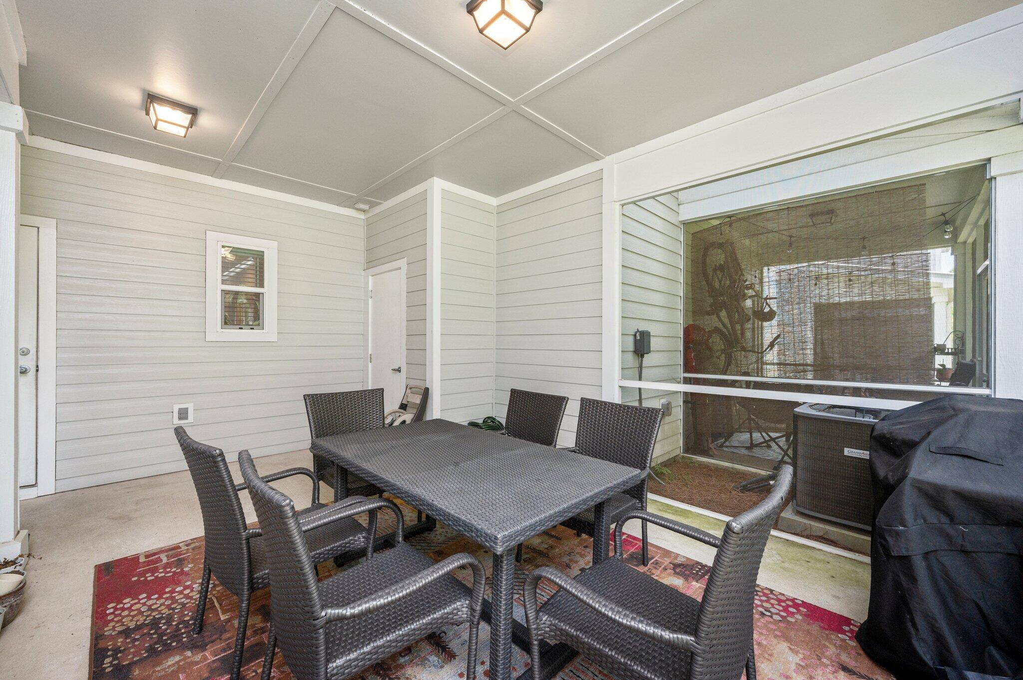 VERANDAS OF FREEPORT, THE - Residential Lease