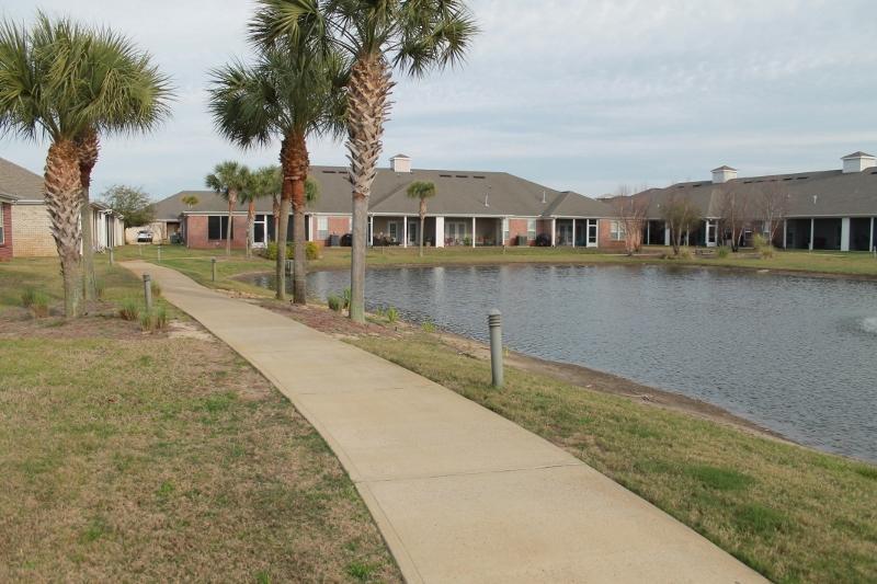DIAMOND LAKES - Residential