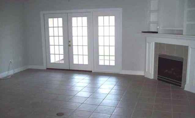 DIAMOND LAKES - Residential