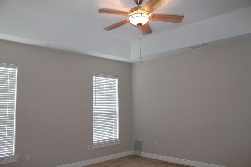 DIAMOND LAKES - Residential