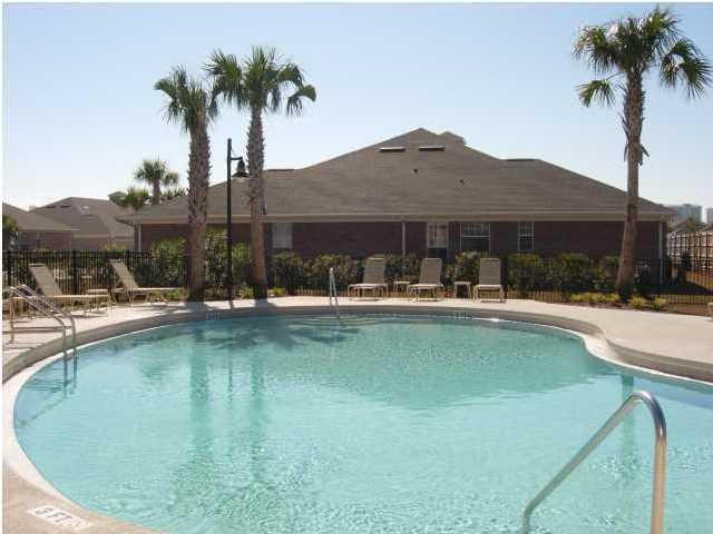 DIAMOND LAKES - Residential