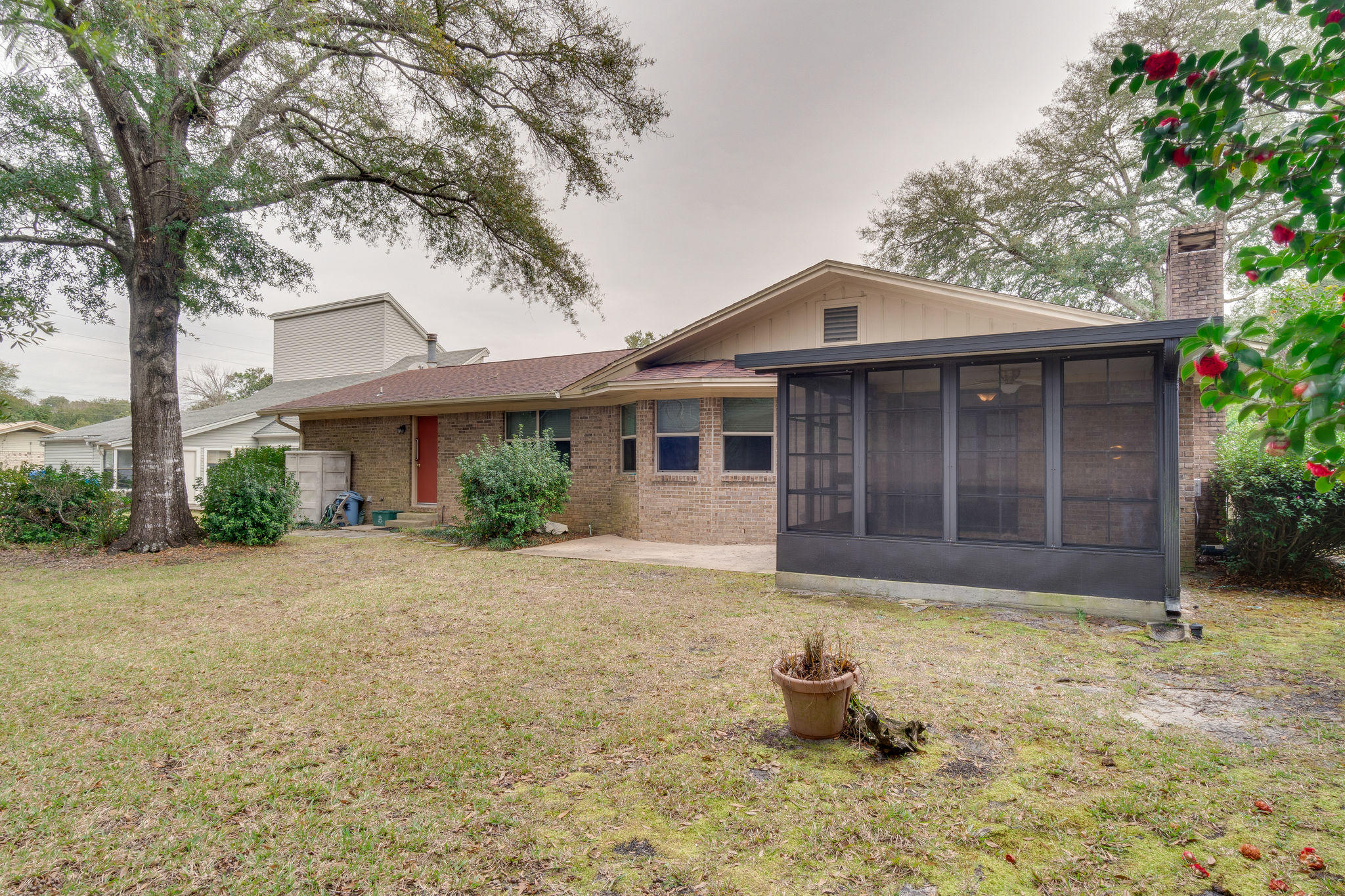 CHEROKEE WOODS - Residential