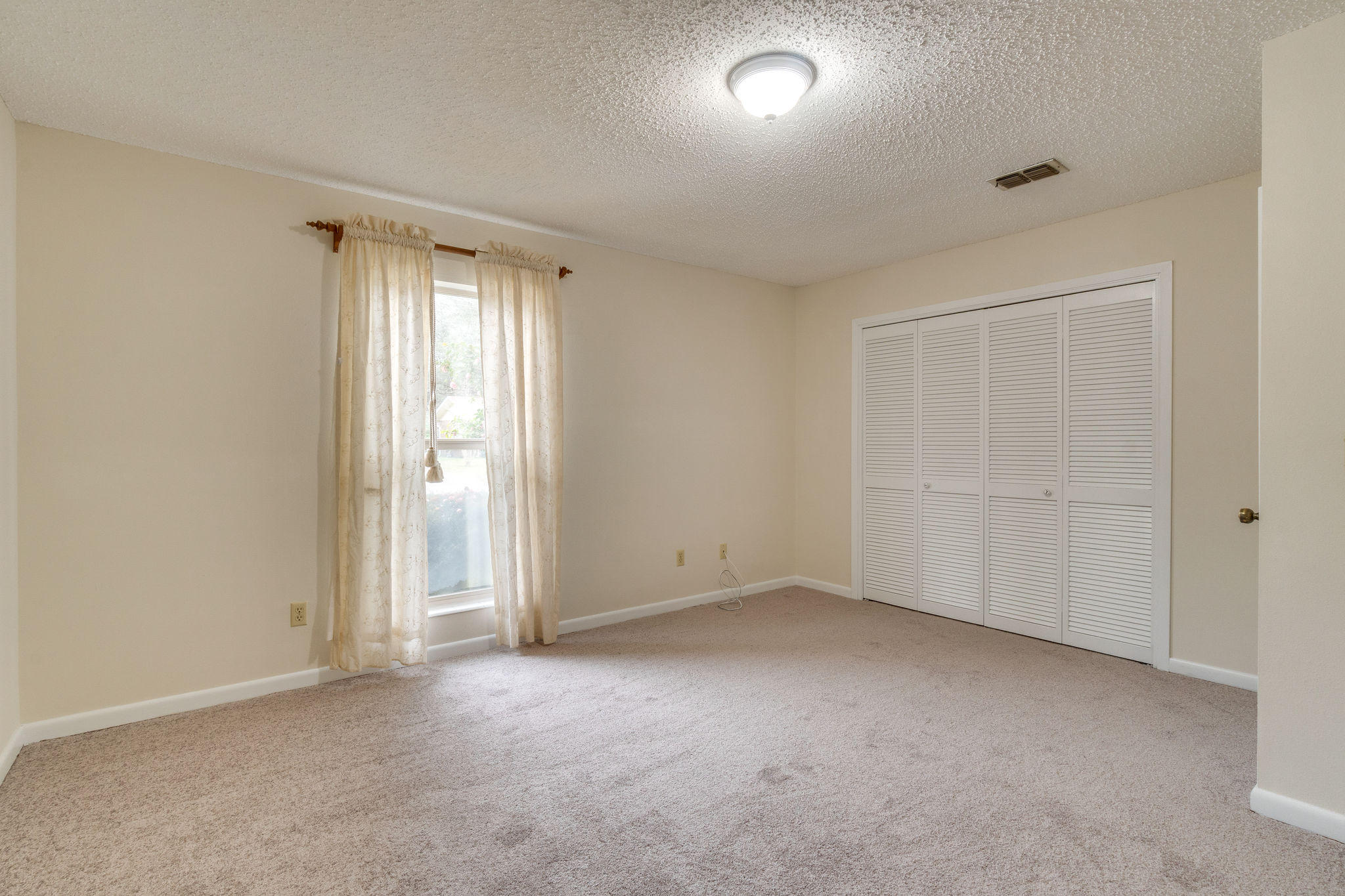 CHEROKEE WOODS - Residential