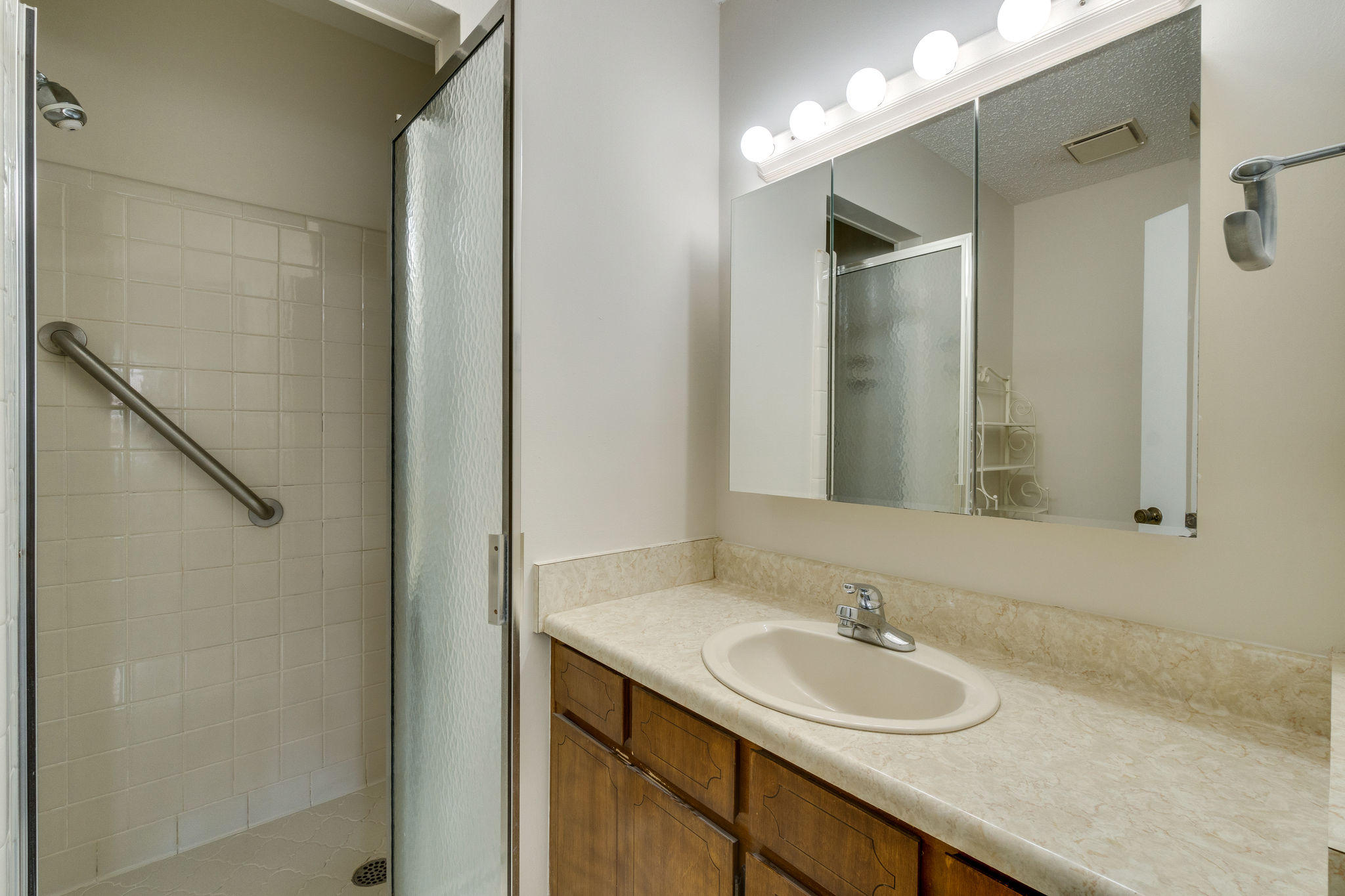 CHEROKEE WOODS - Residential