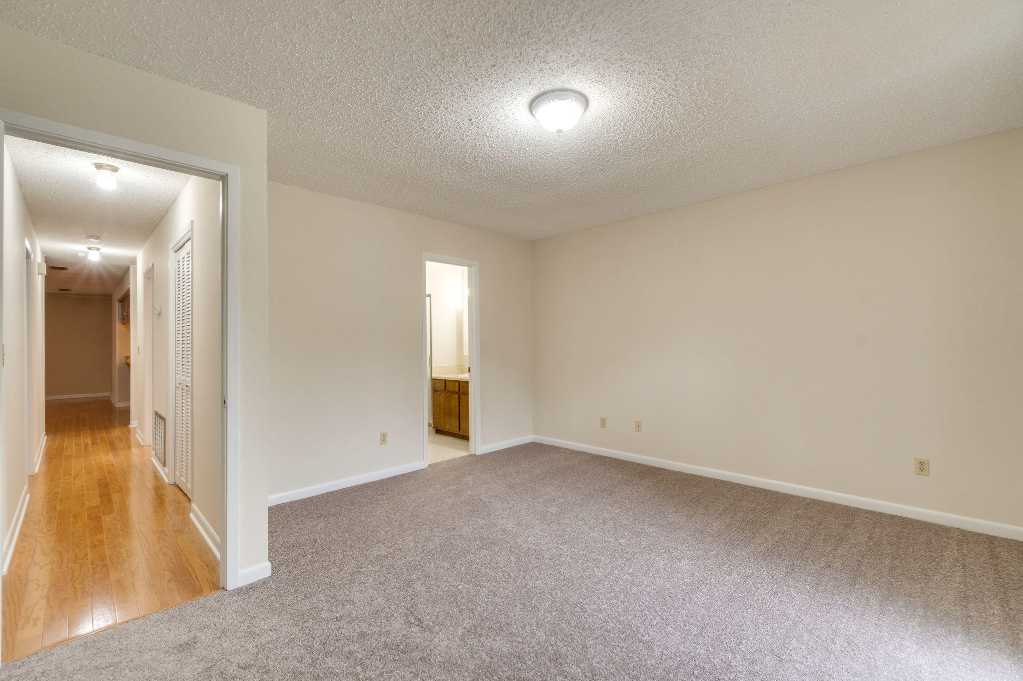 CHEROKEE WOODS - Residential