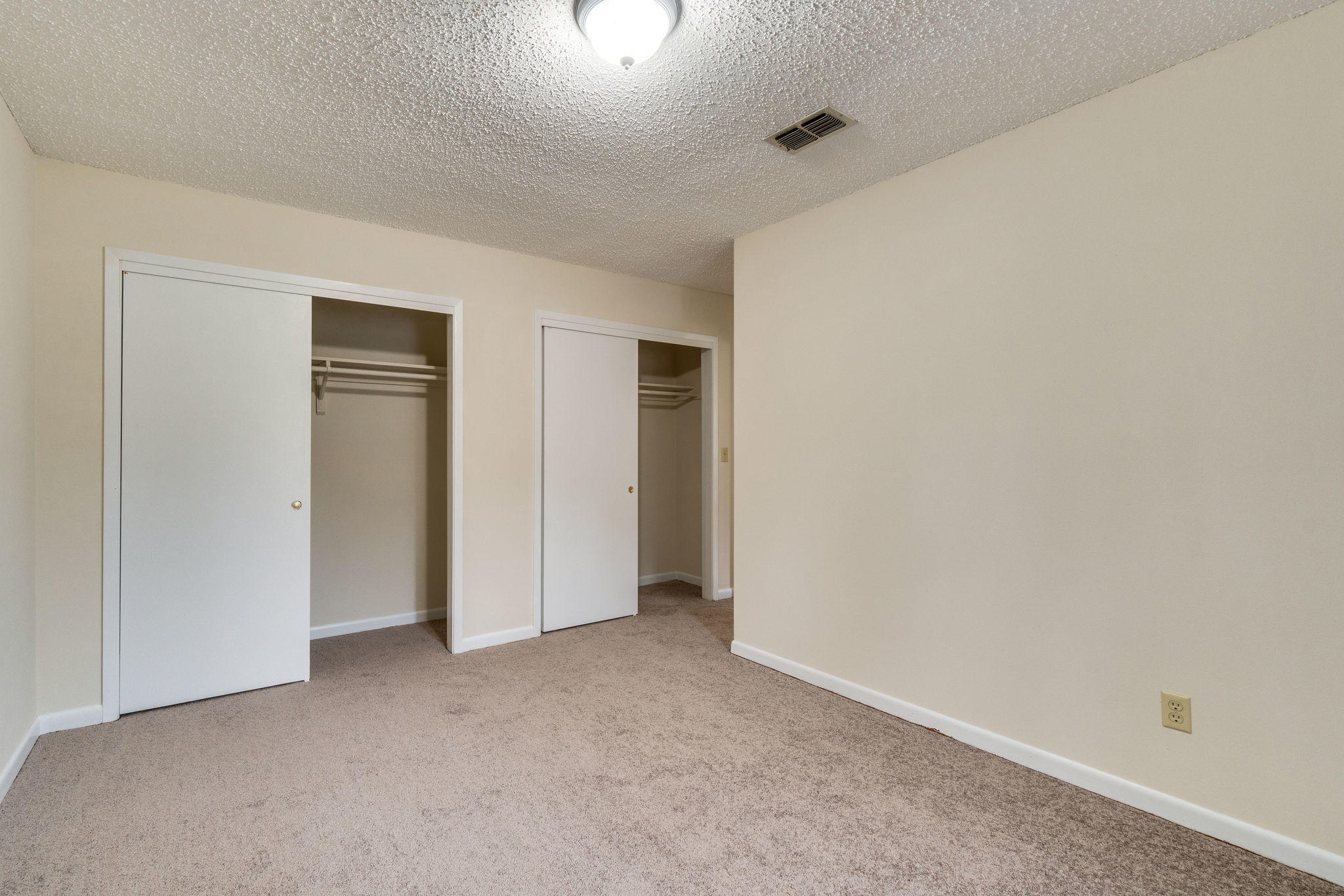 CHEROKEE WOODS - Residential