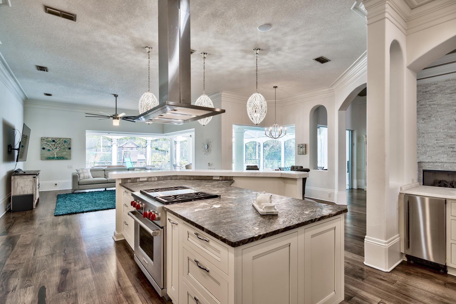 BURNT PINE - Residential