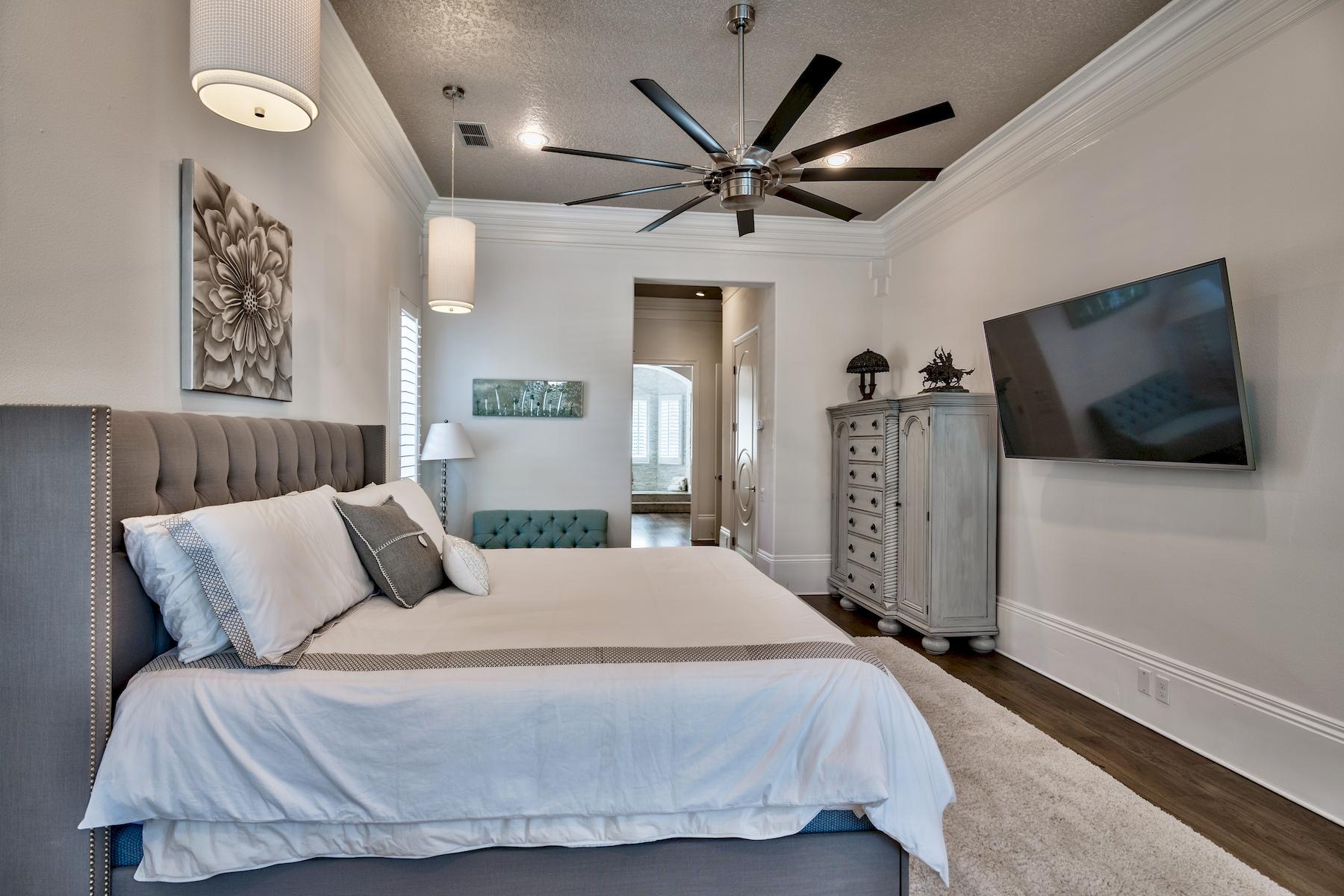 BURNT PINE - Residential