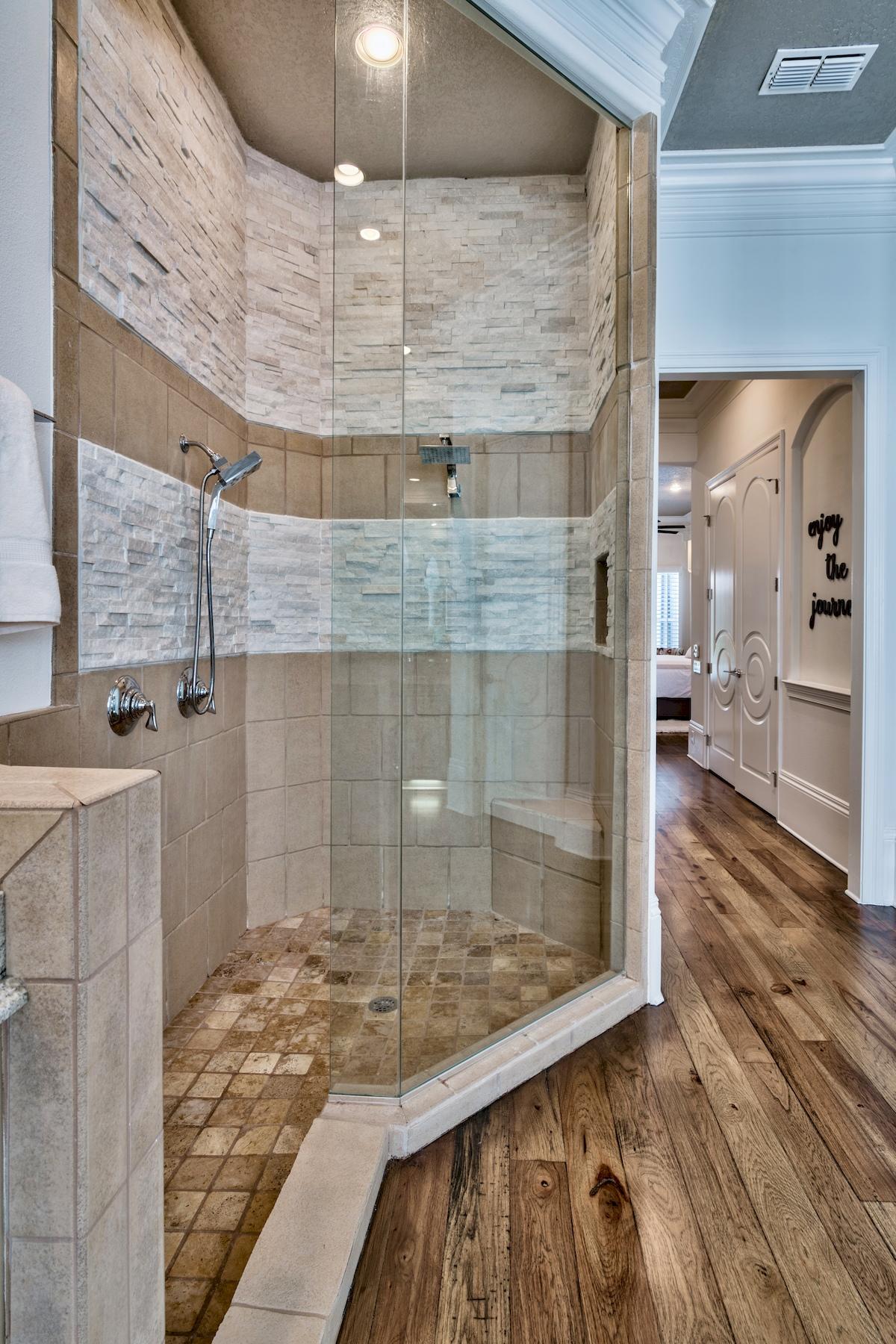 BURNT PINE - Residential