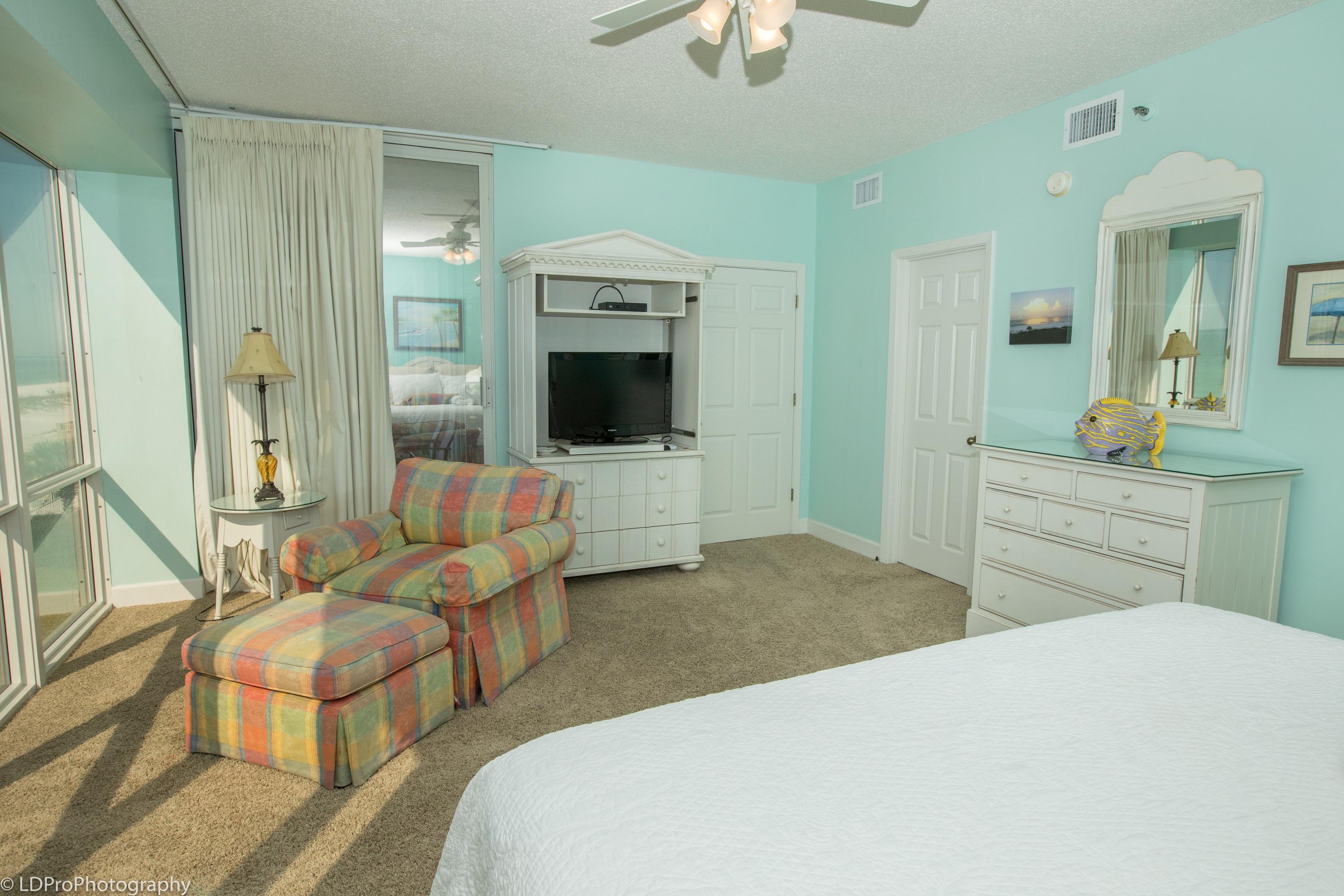 OCEANIA CONDO - Residential