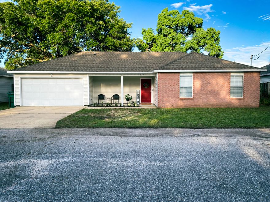 You'll find this beautiful three bedroom home nestled in the heart of Fort Walton  Beach. The home has been lovingly maintained. HVAC unit newly installed in 2020. New dishwasher in 2021. Open and light and tastefully decorated.It is conveniently located in the vicinity of both bases, schools, hospital, shopping, dining and the beaches.