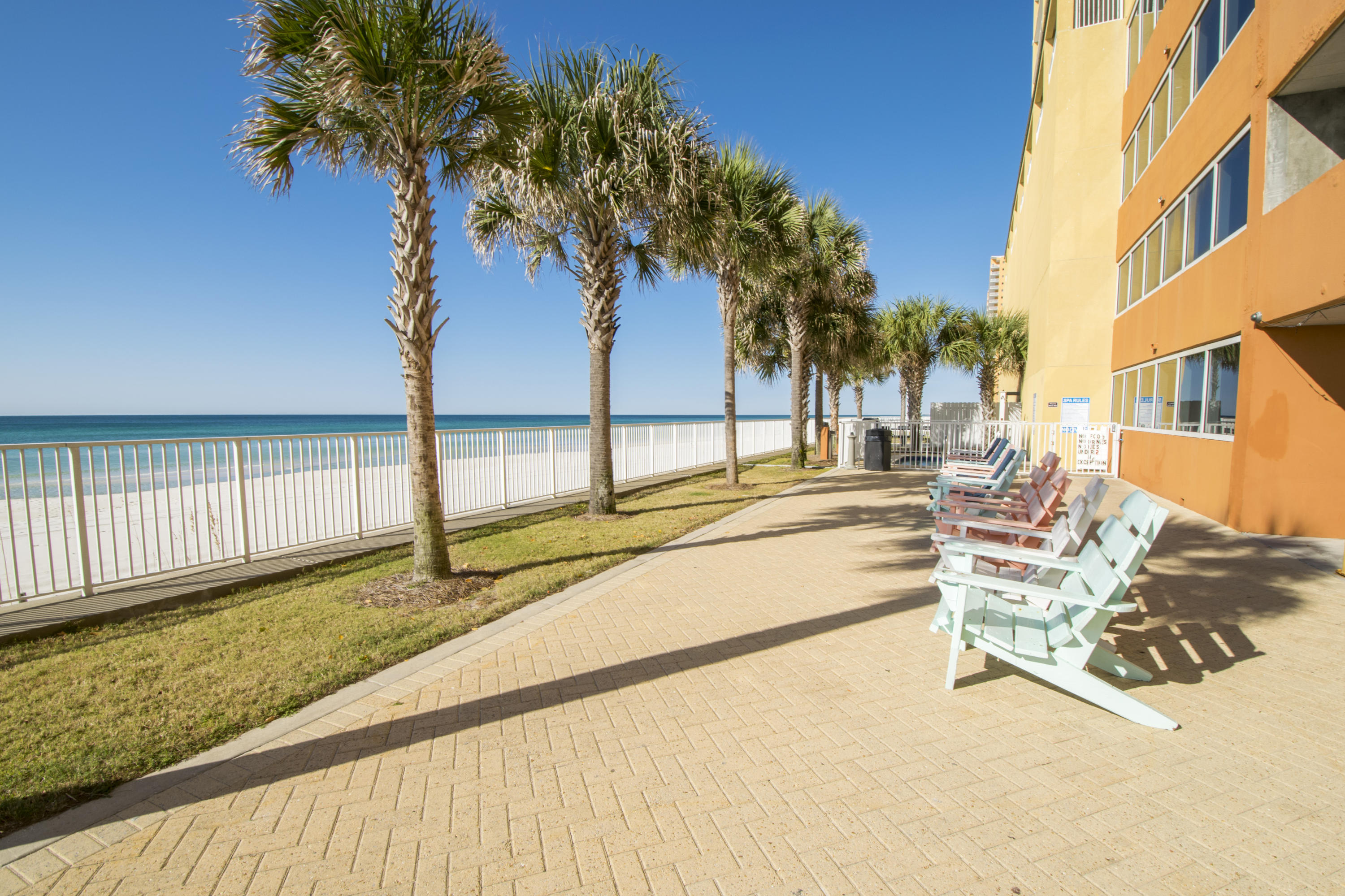 TROPIC WINDS - Residential