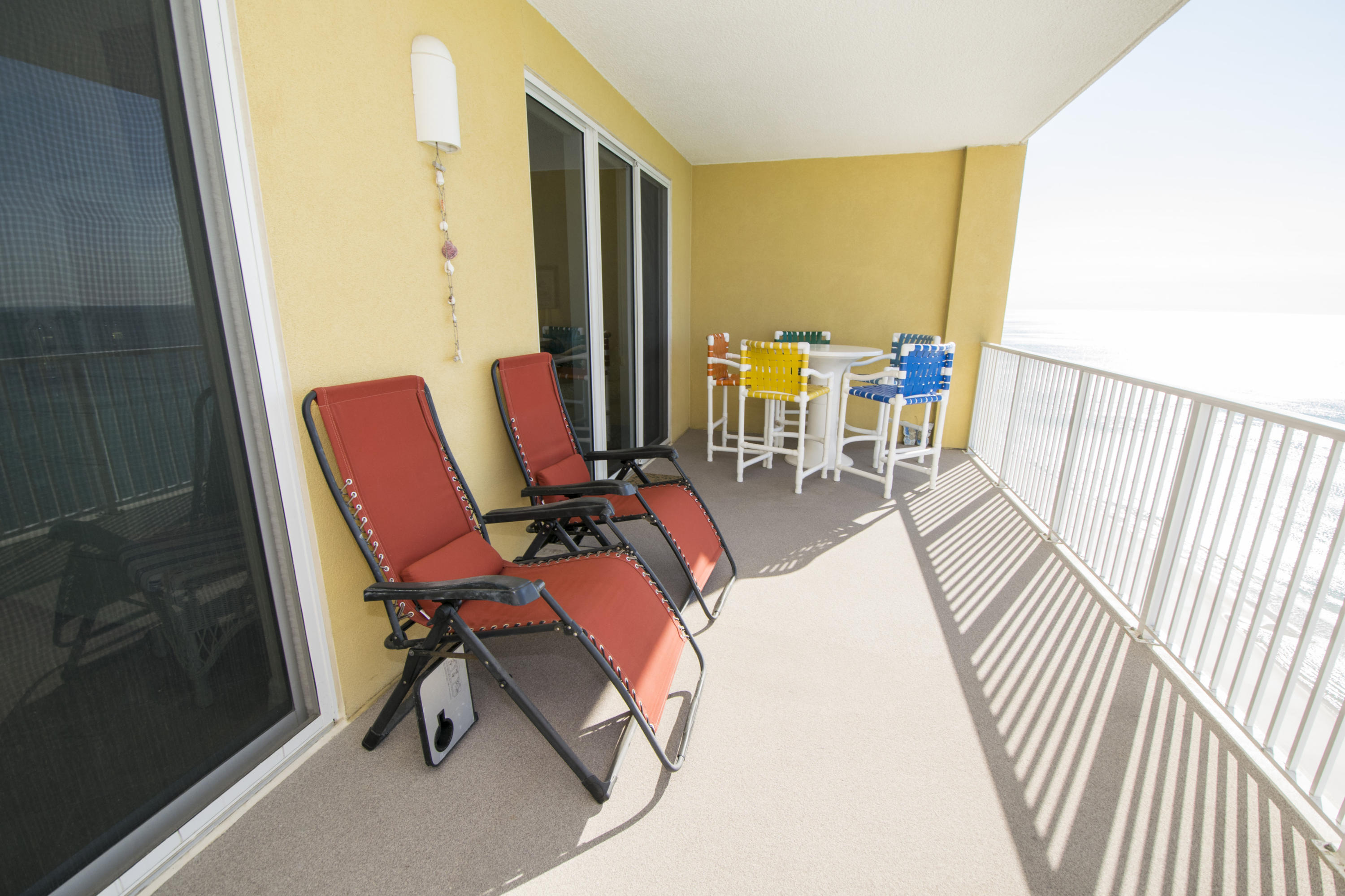 TROPIC WINDS - Residential