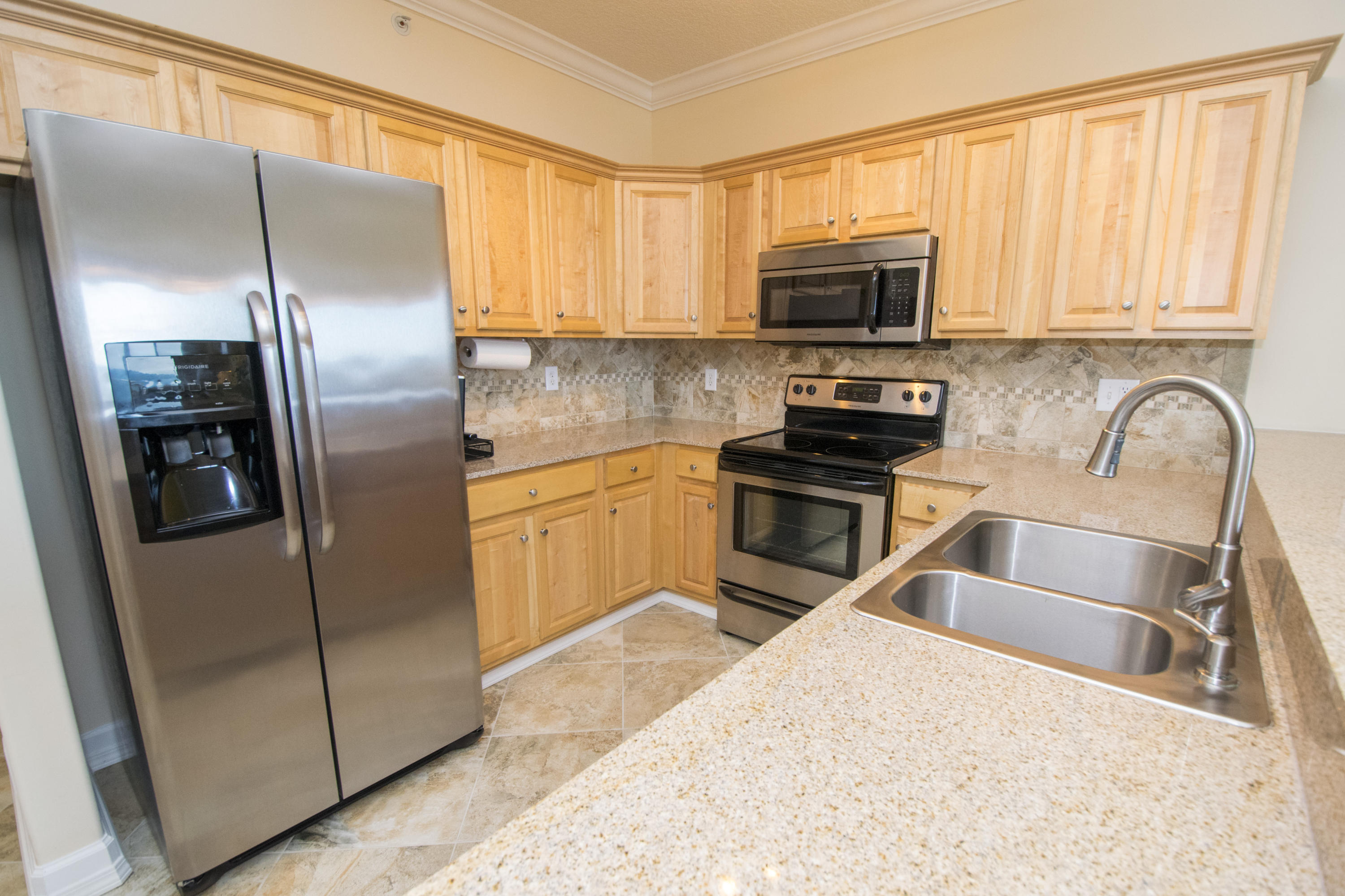 TROPIC WINDS - Residential