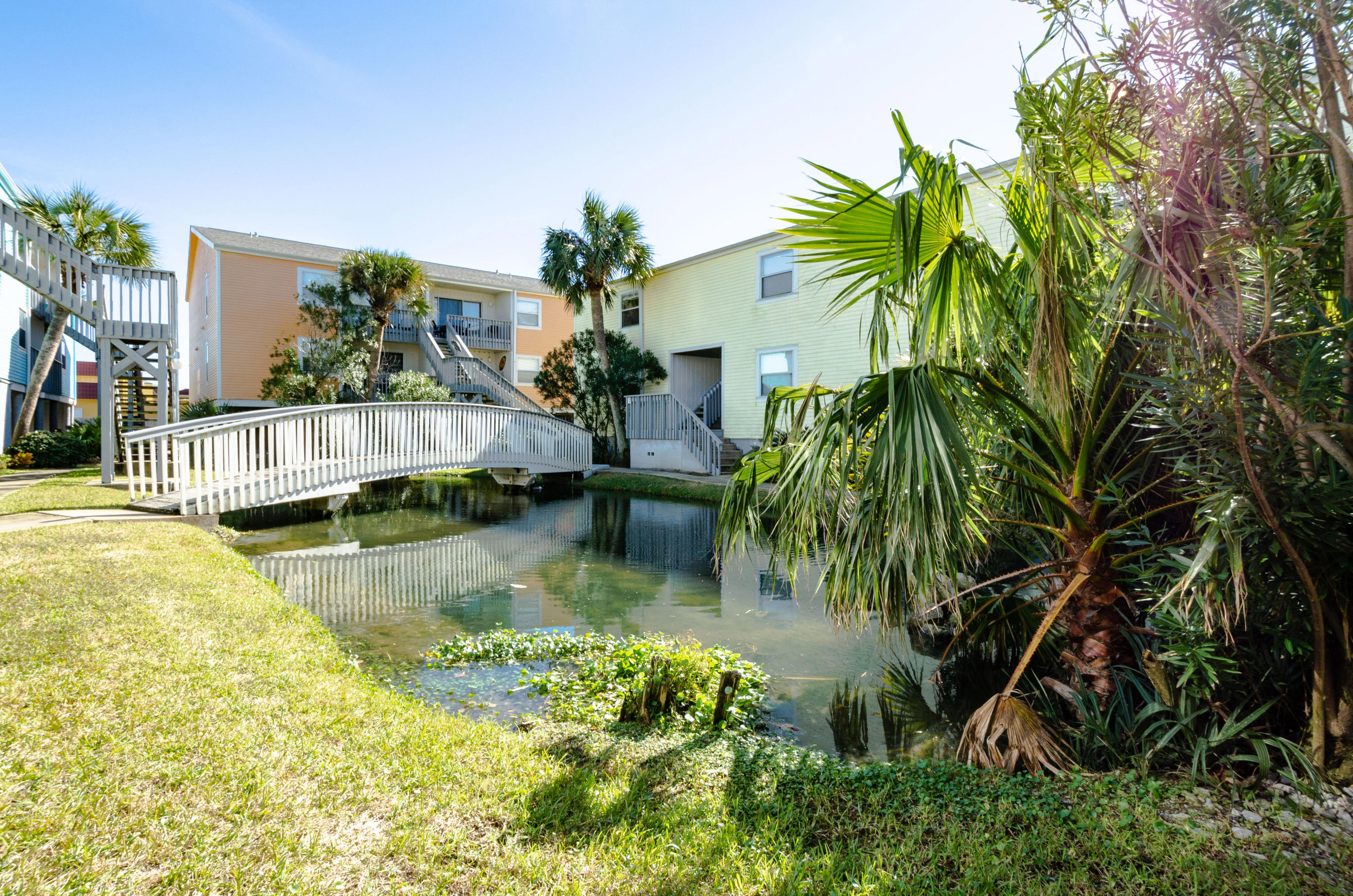 VILLAS ON THE GULF - Residential