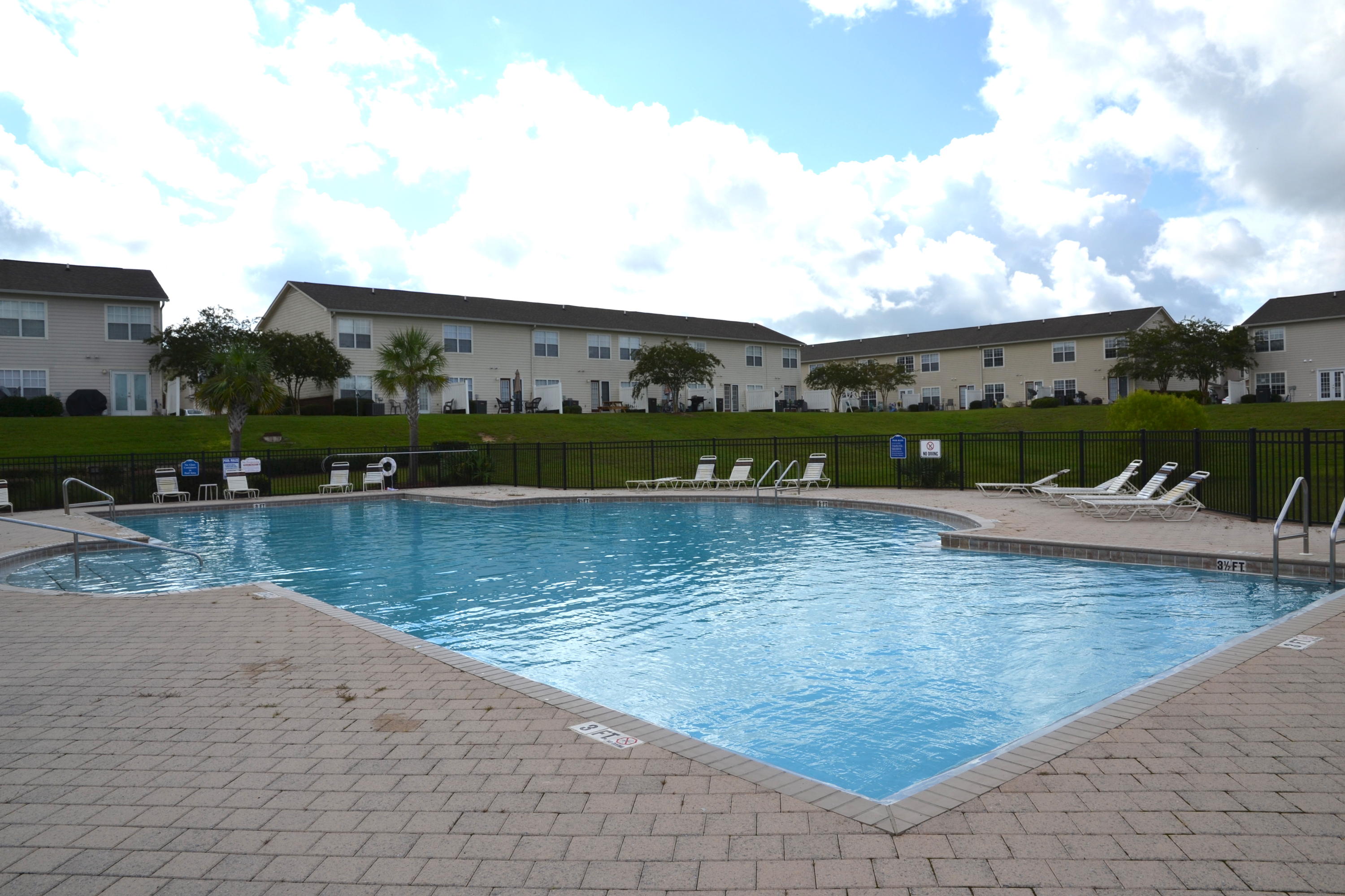 EAGLES LANDING T/H LOT 1 BLK FF - Residential
