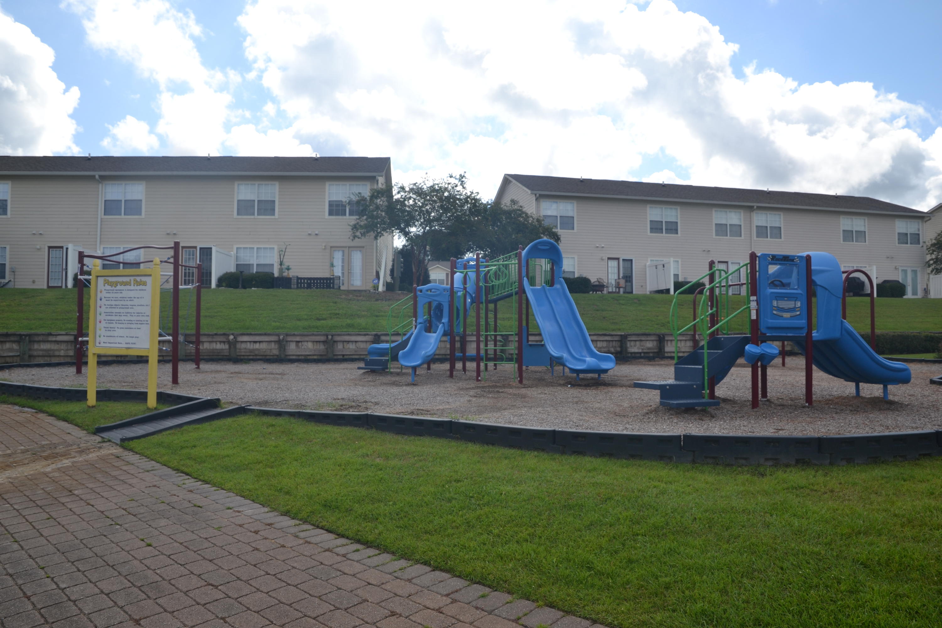 EAGLES LANDING T/H LOT 1 BLK FF - Residential