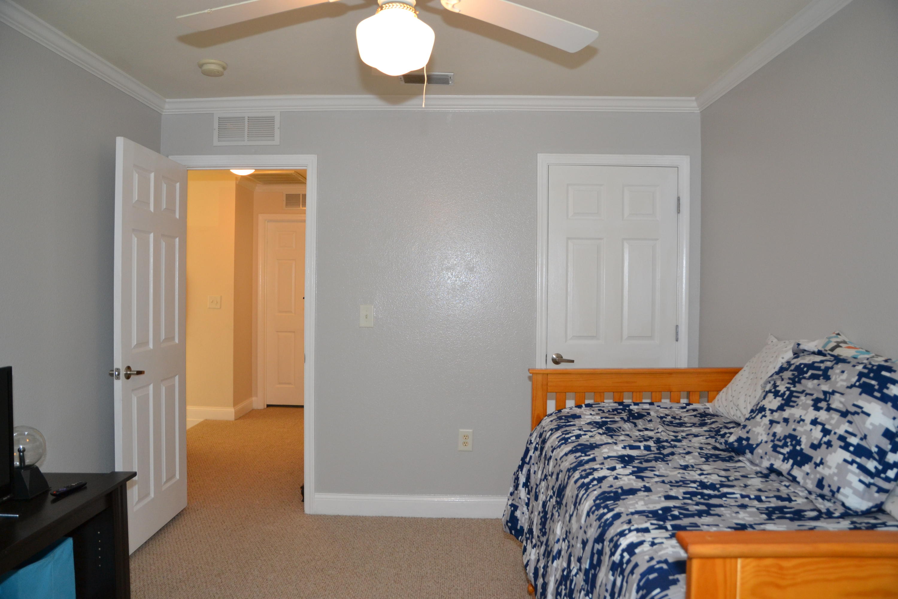 EAGLES LANDING T/H LOT 1 BLK FF - Residential